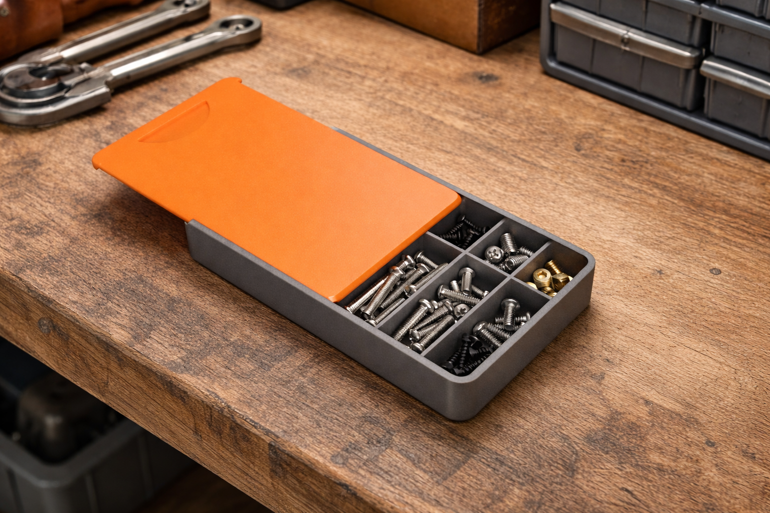Screw box with lid