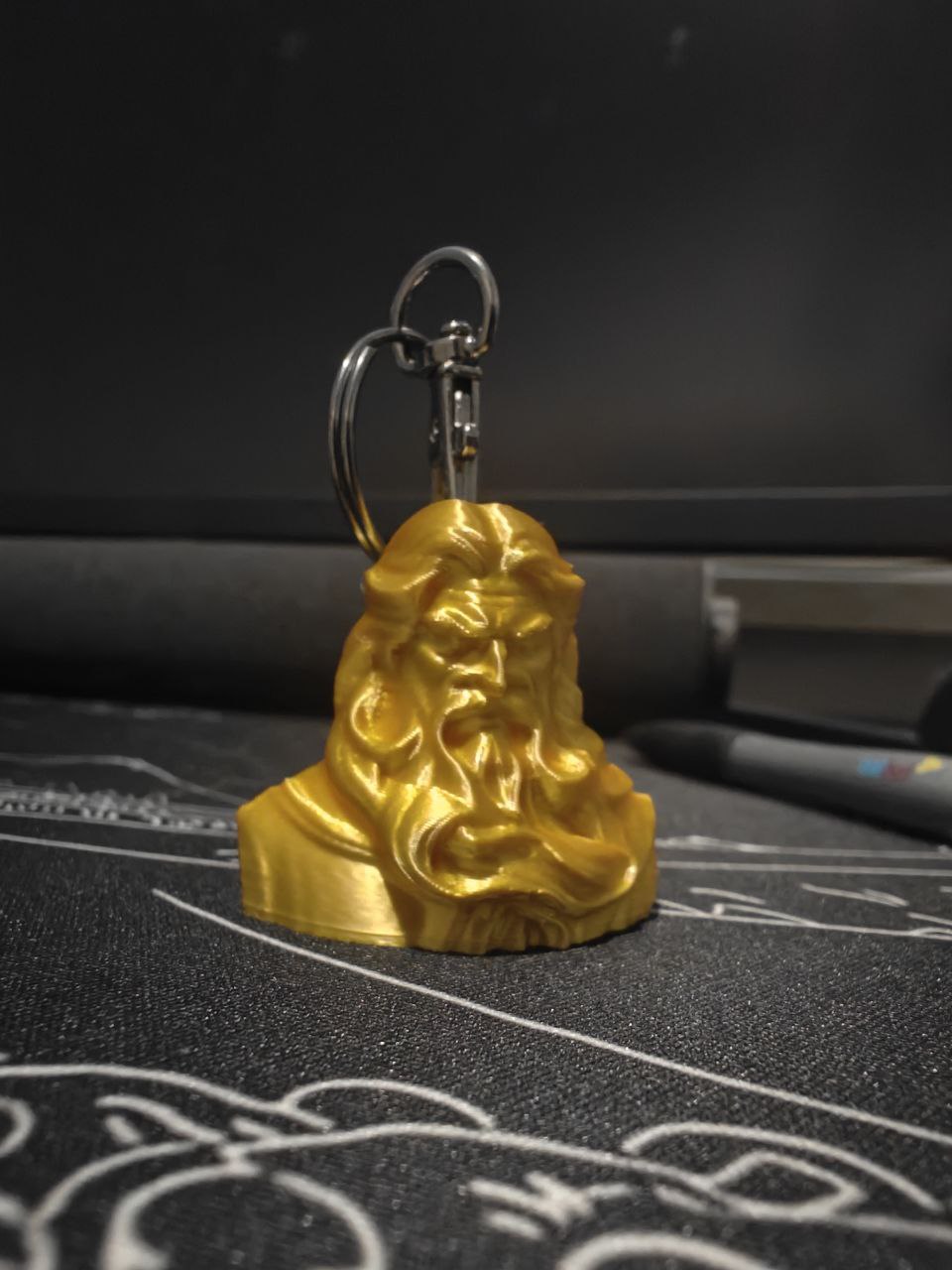 Gates of Olympus head scatter casino keychain