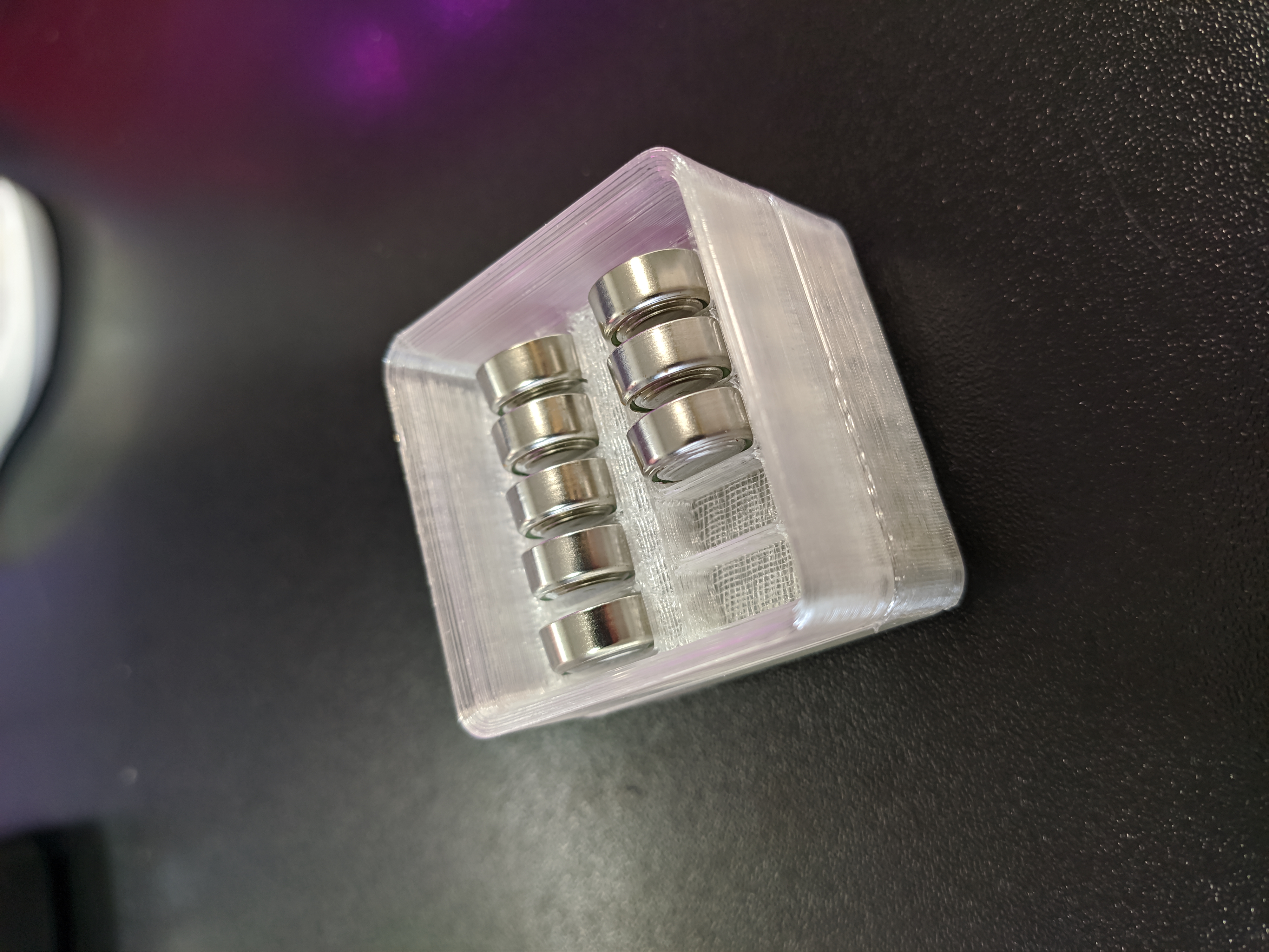 Miniatura 2 do modelo 3D Stackable gridfinity LR44 Battery Holder 1x1x2u