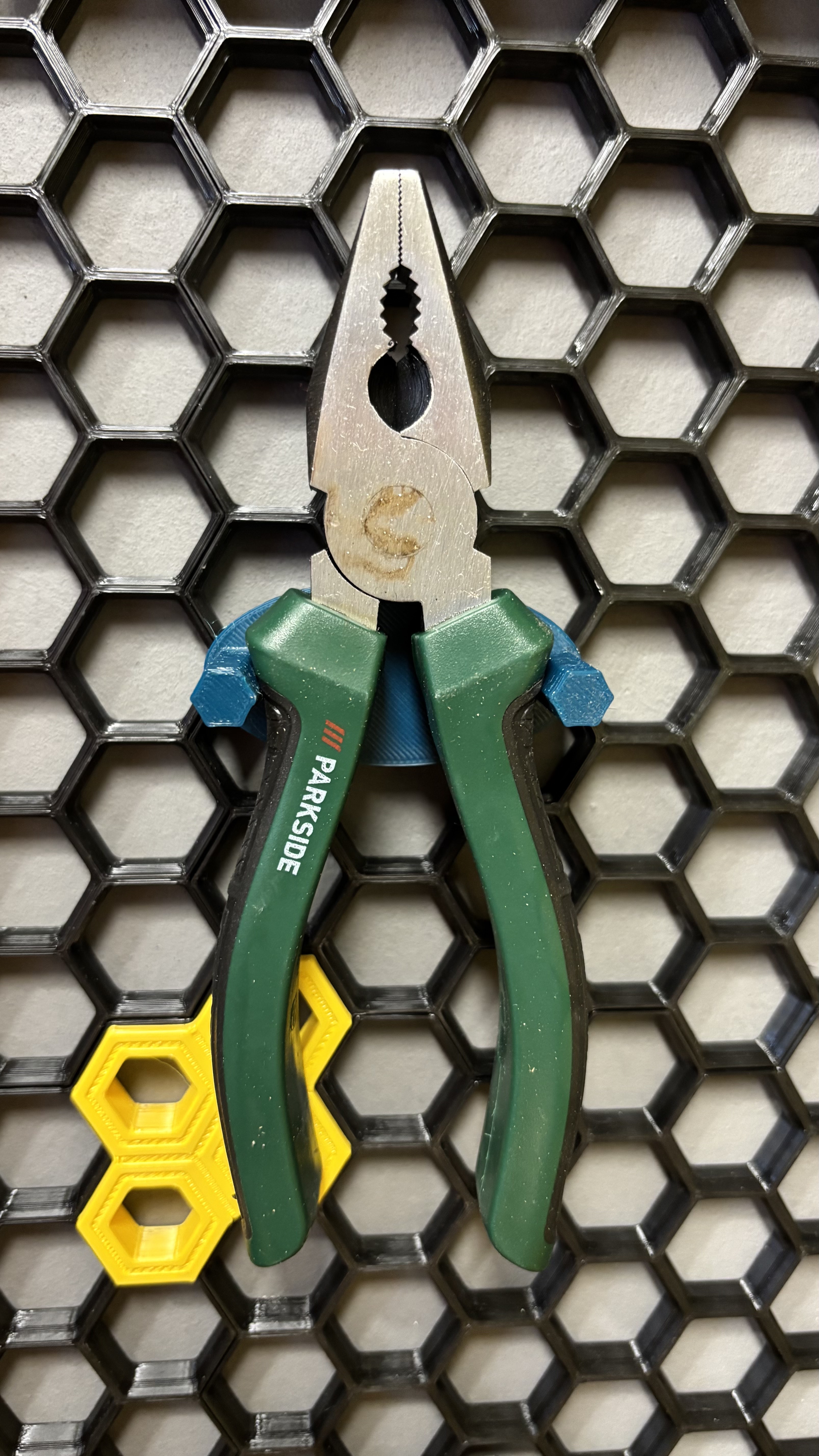 Pliers holder