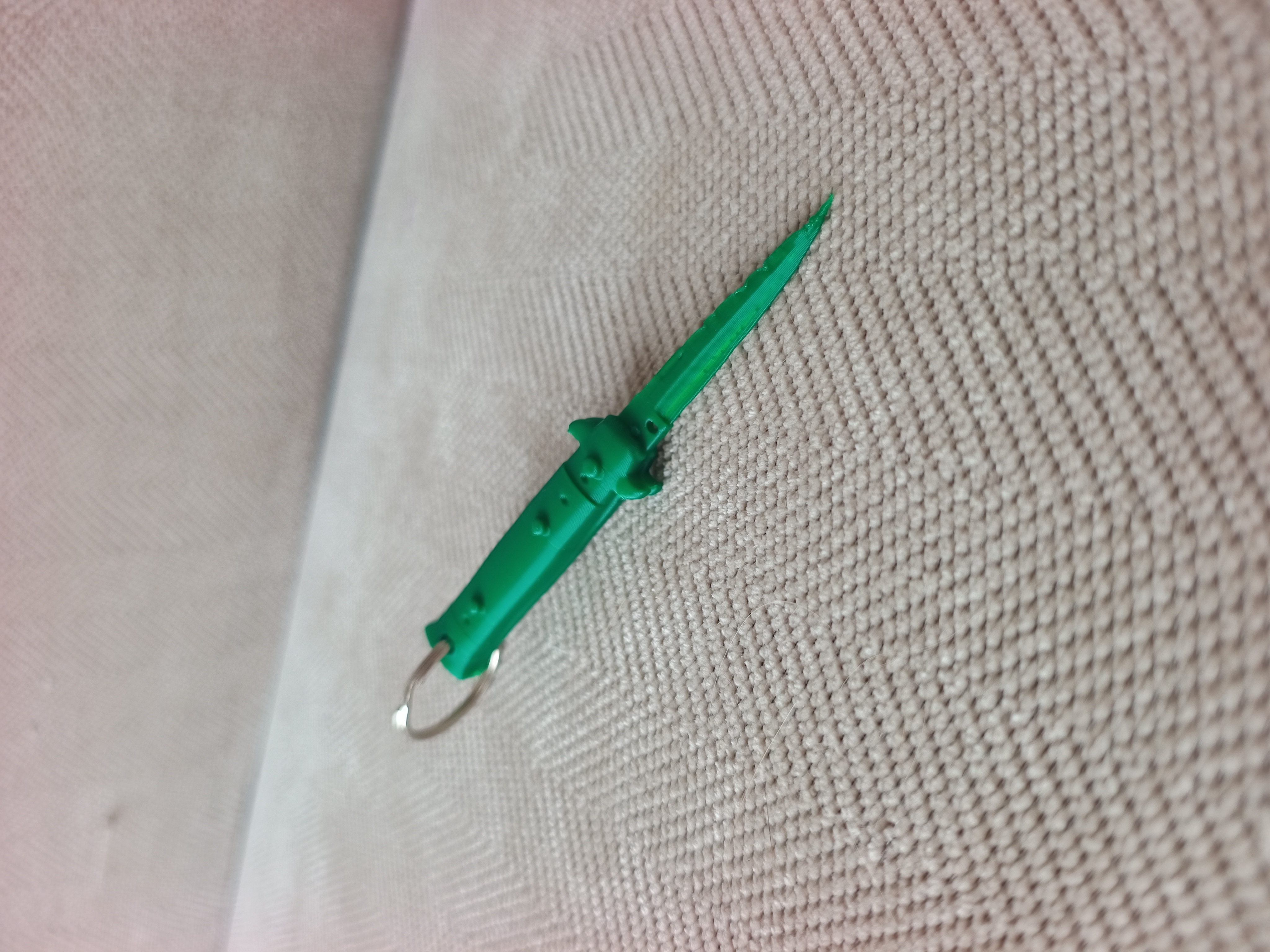 Stiletto Knife CS2 keychain/charm