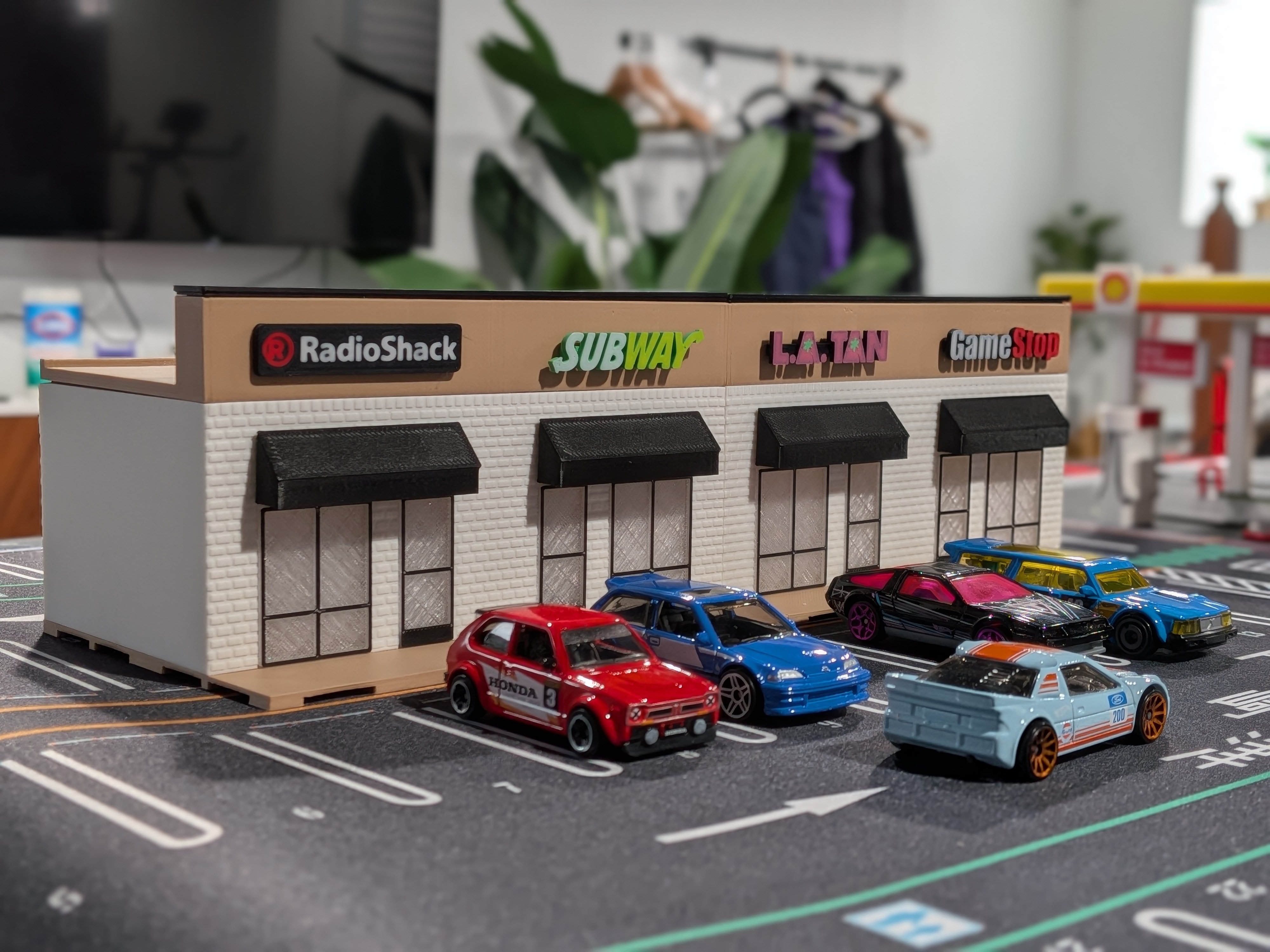Two-Store Strip Mall Building - 1:64 Scale Diorama — thumbnail 15