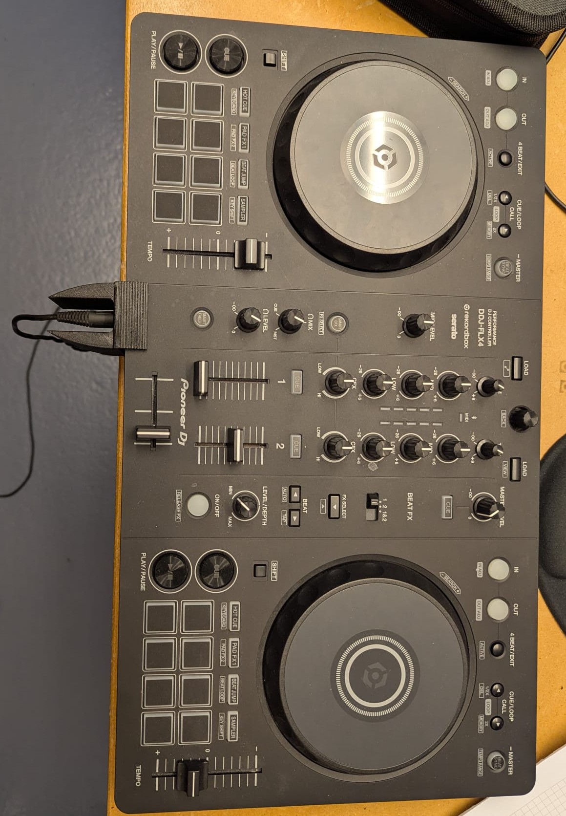 DDJ-FLX4 Headphone shield — miniatura 4