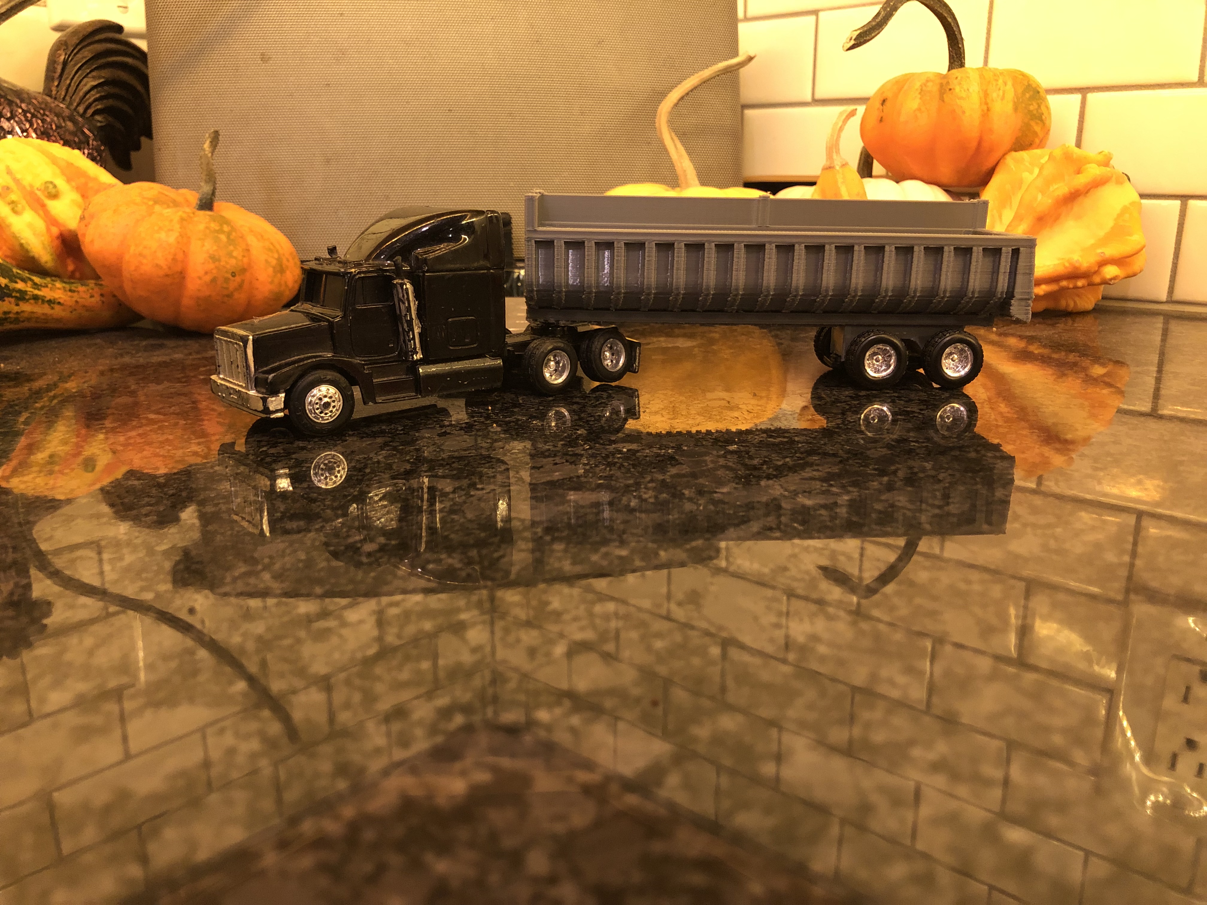 1/64 scale semi truck dump trailer