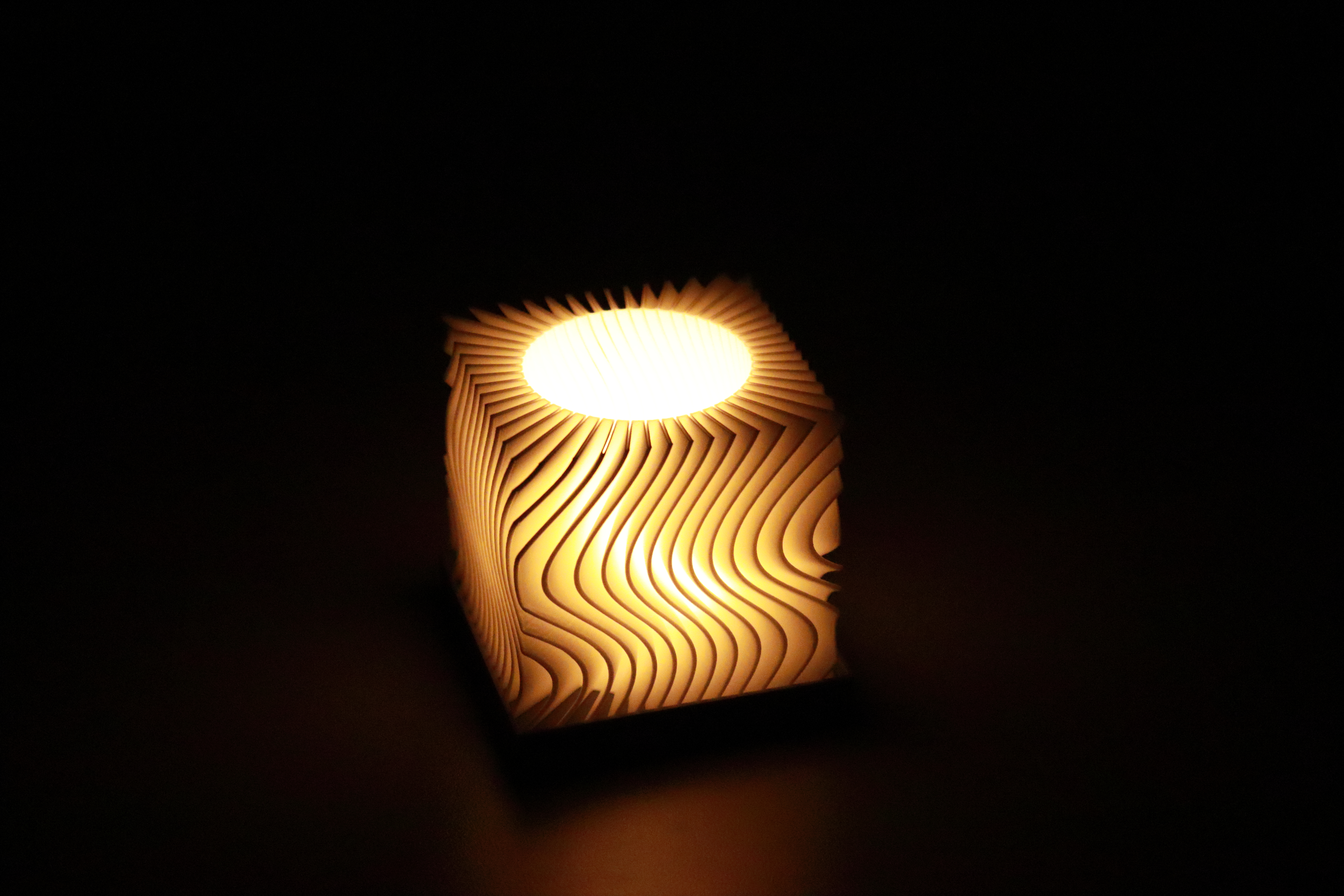 Wavy Cubic Tealight Holder