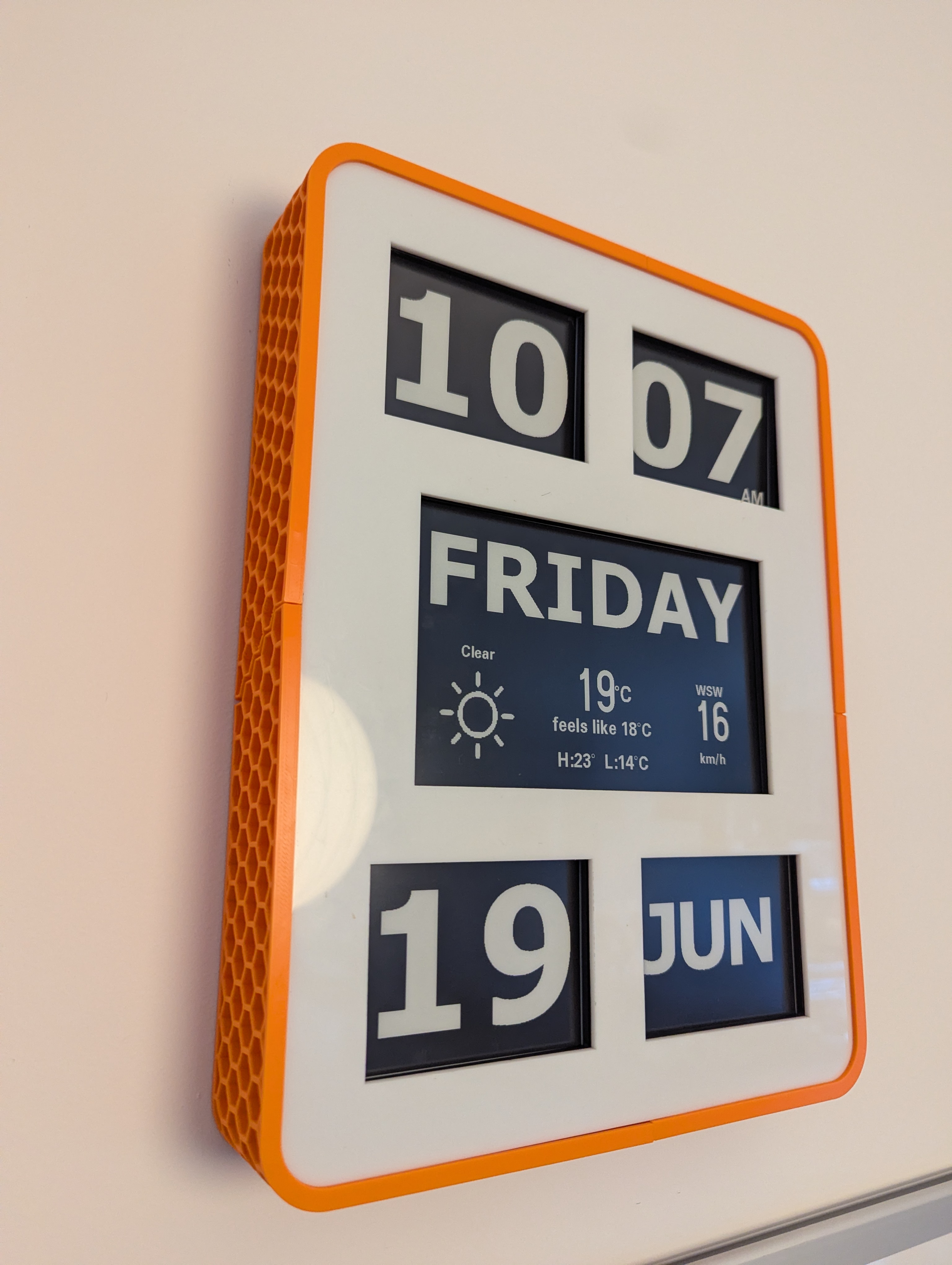 E-Paper Clock