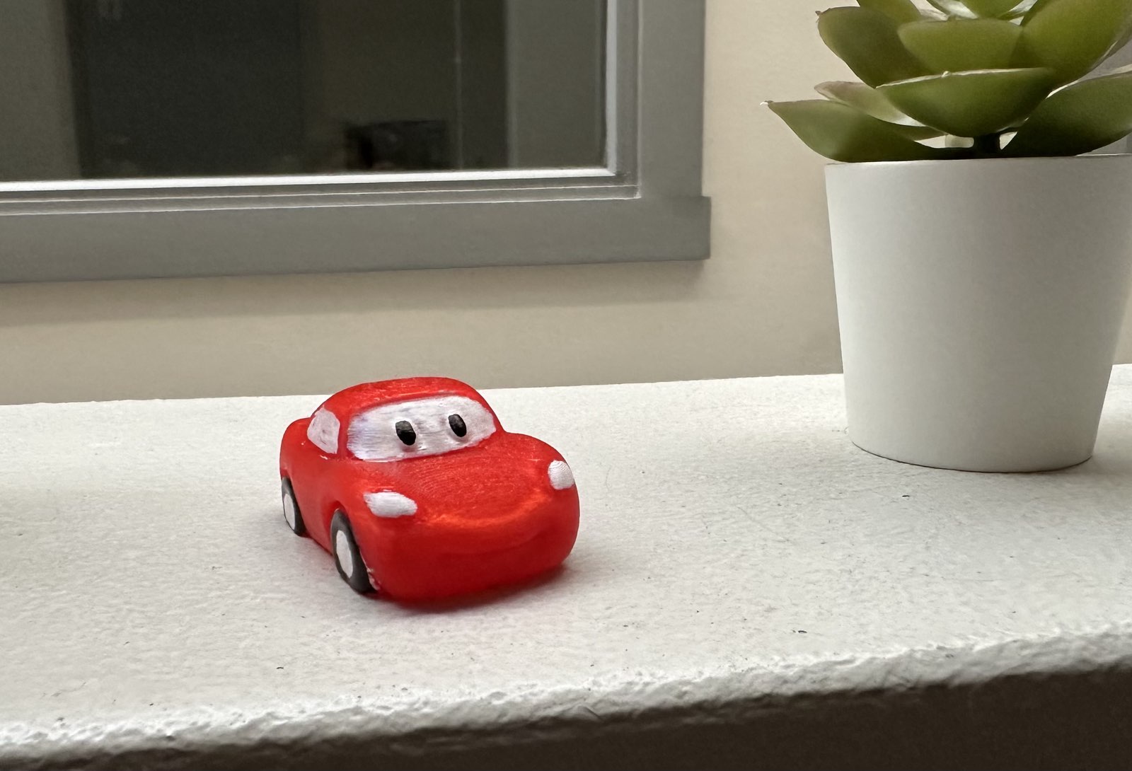 Lightning McQueen Deskbuddy