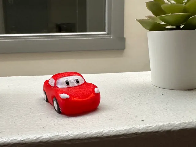Lightning McQueen Deskbuddy