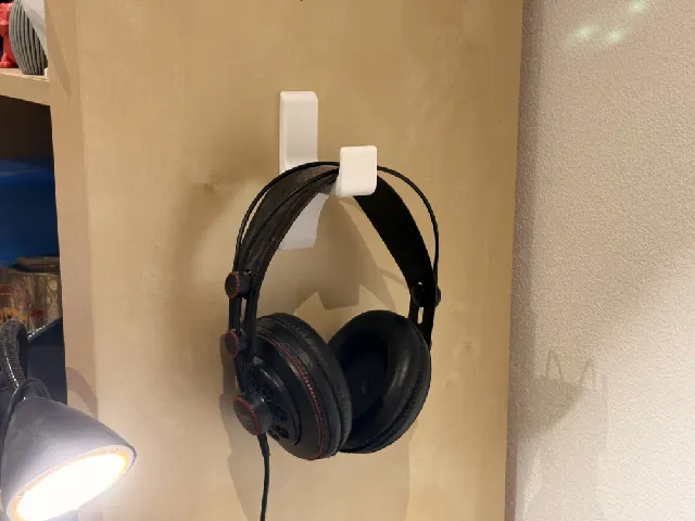 Headphones hanger