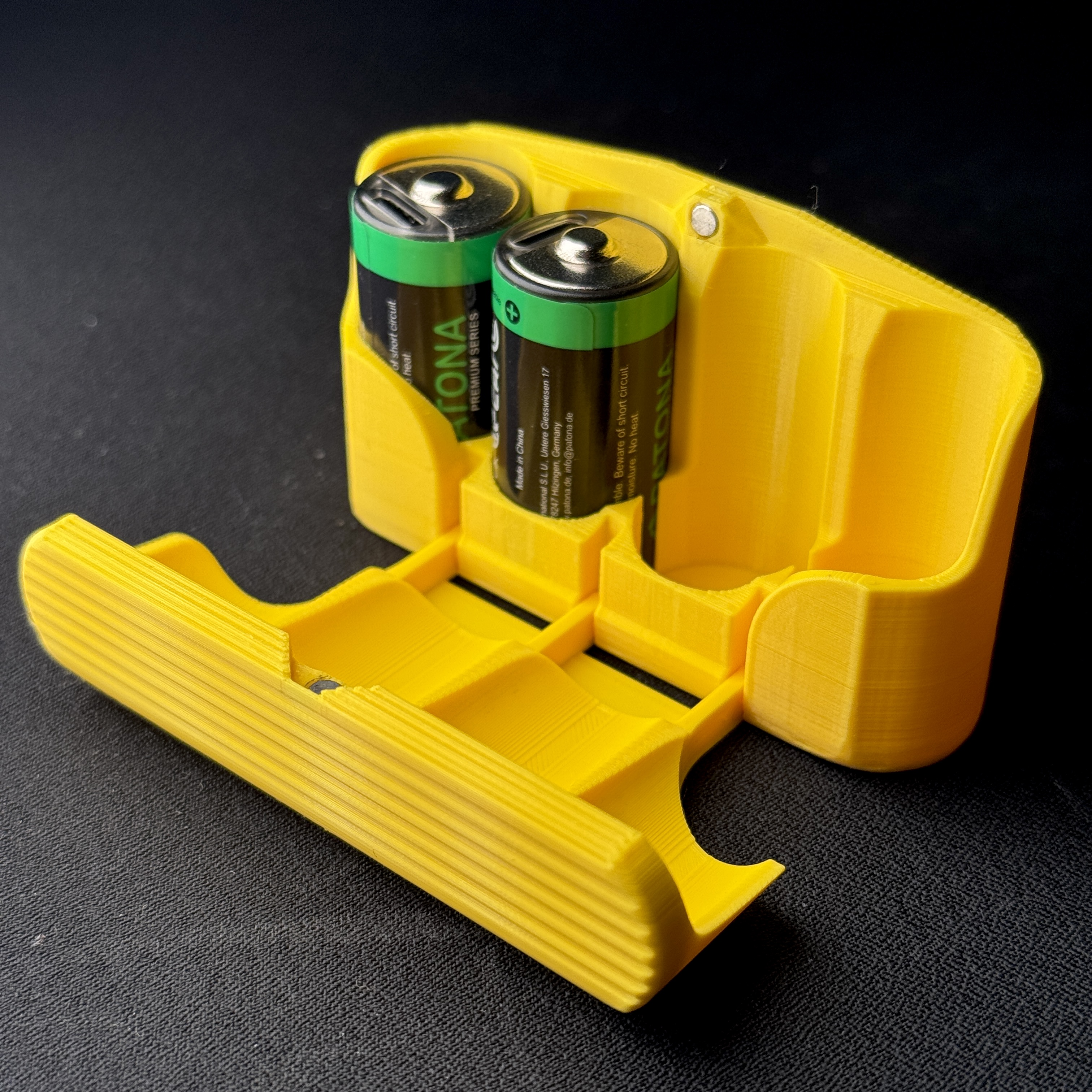 Portable hinged battery case for CR123A / 16340