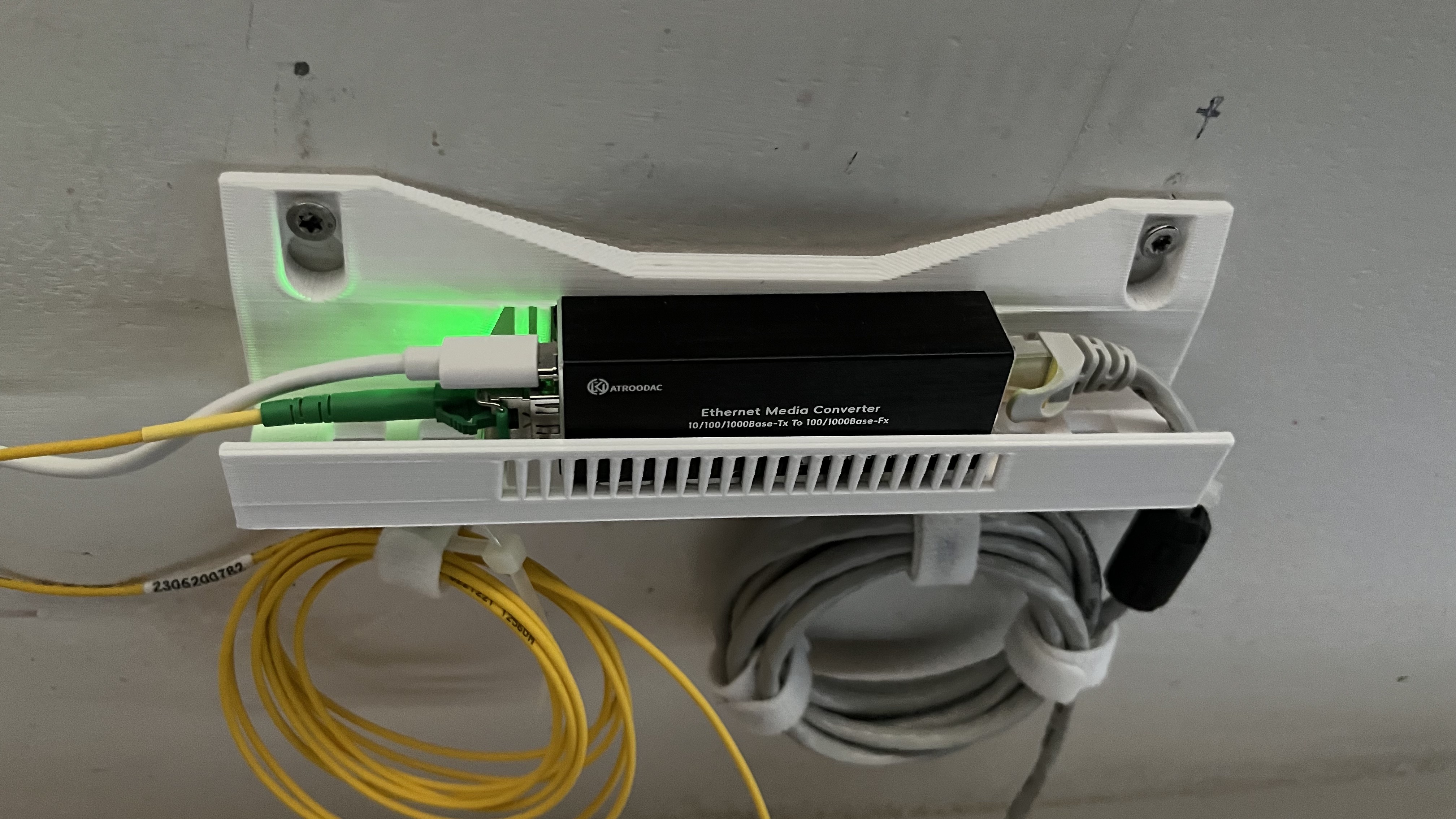 SPF Fiber to Ethernet Converter Wall Mount