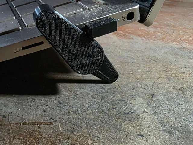 simpile but adjustable laptop stand