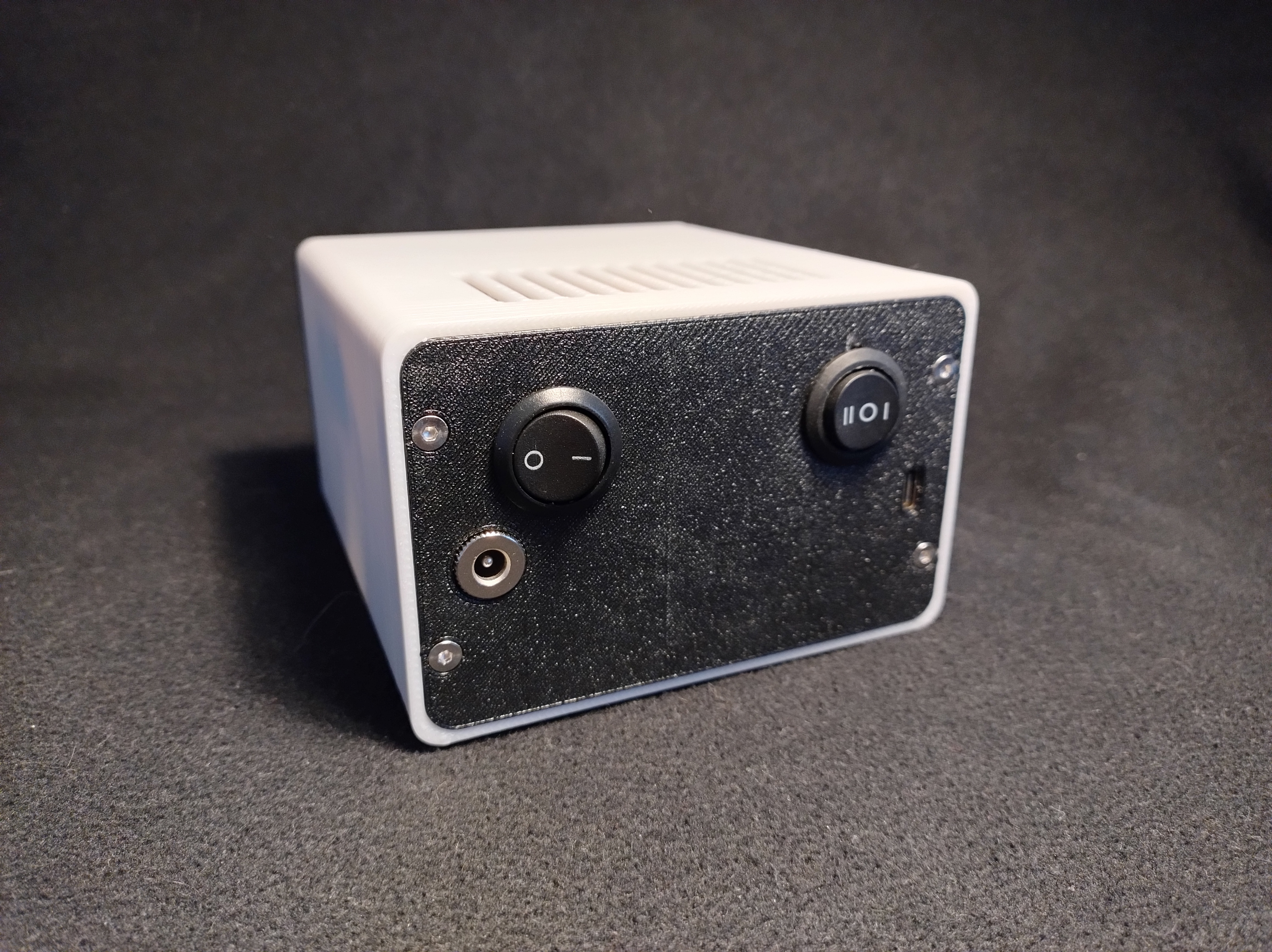 Miniatura 2 do modelo 3D Power Supply Case DPS5015
