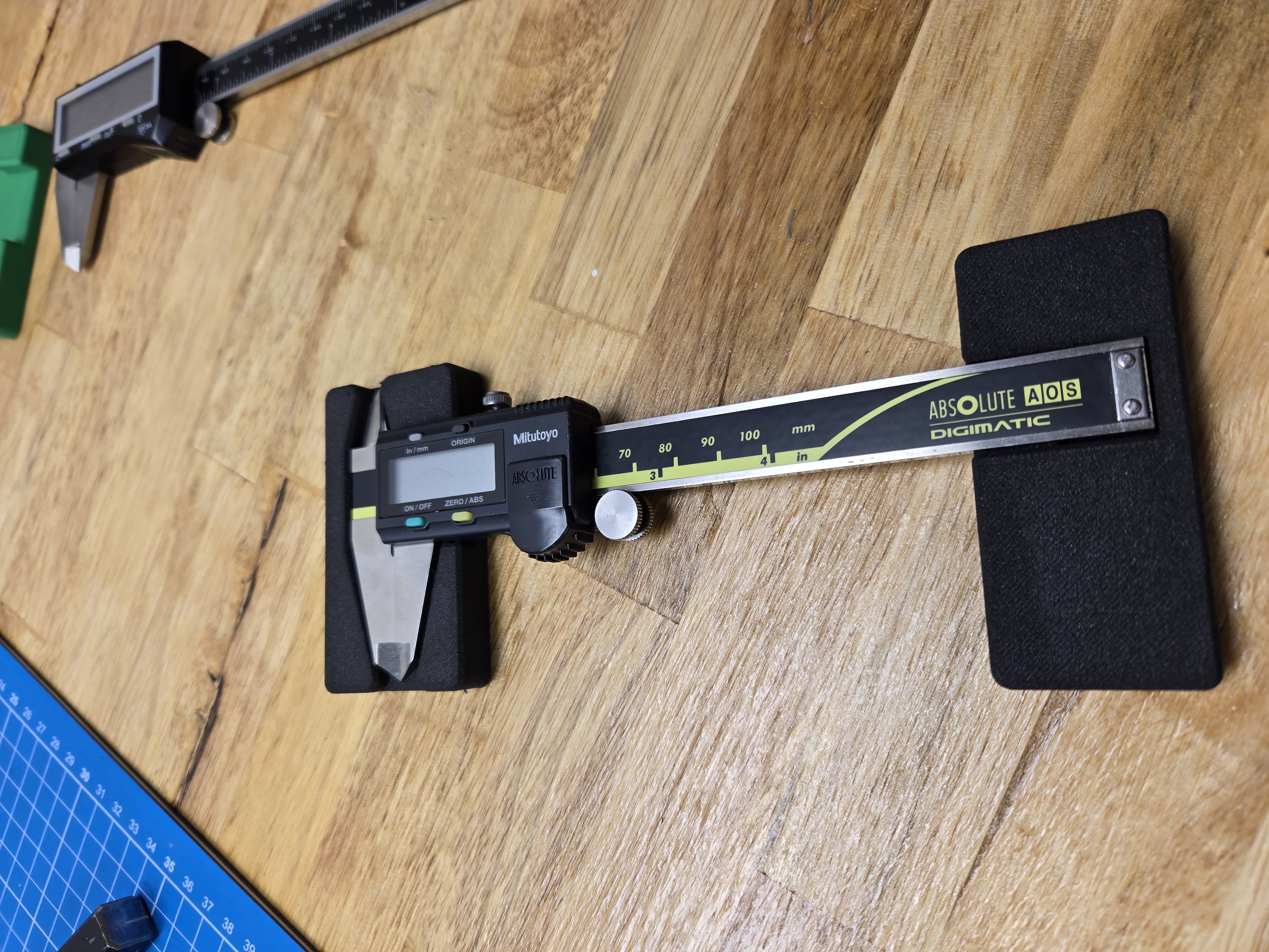 Gridfinity Inserts for Mitutoyo Calipers — thumbnail 3