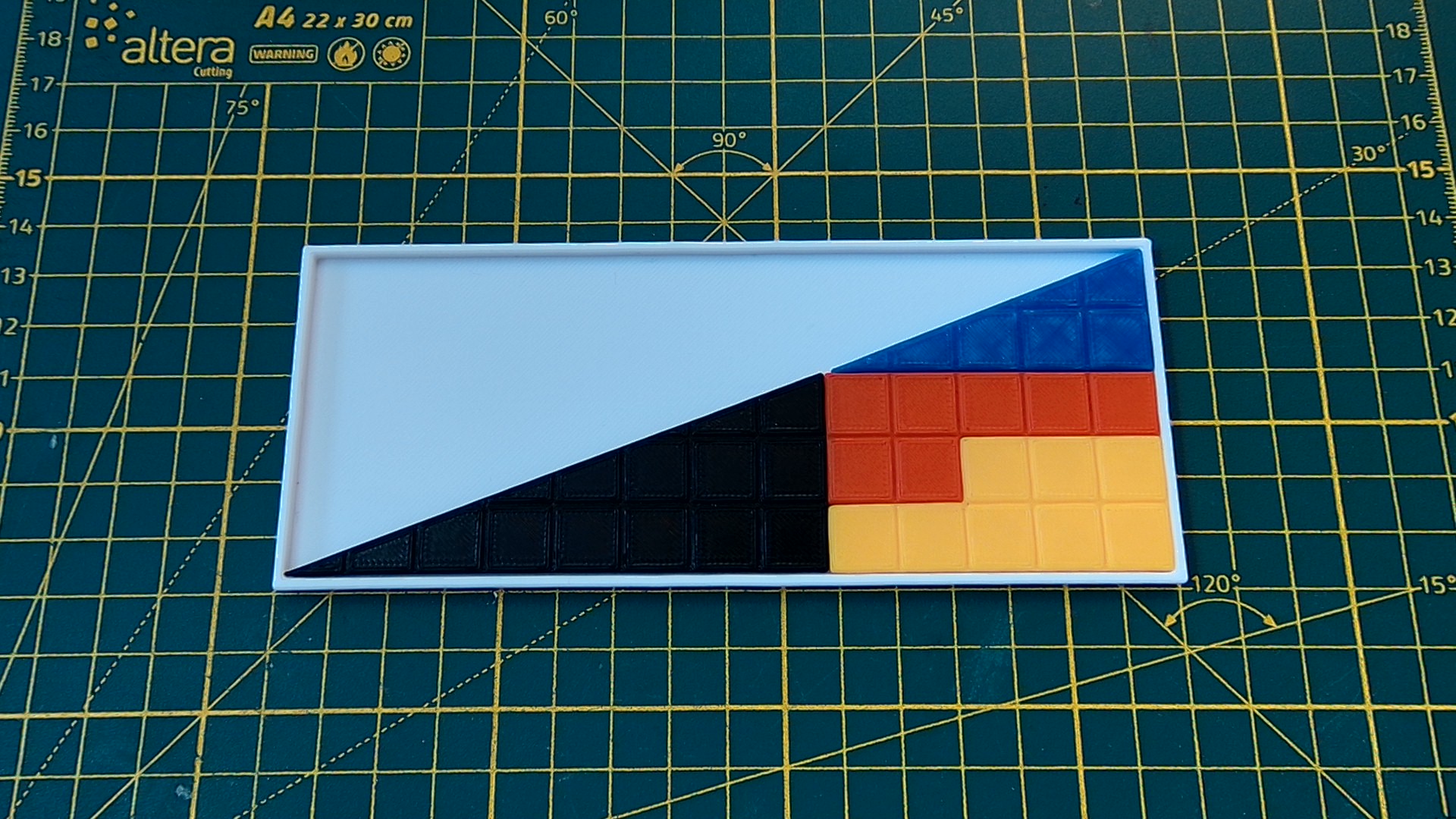 Missing Square Puzzle (Curry's Paradox) — miniatura 2