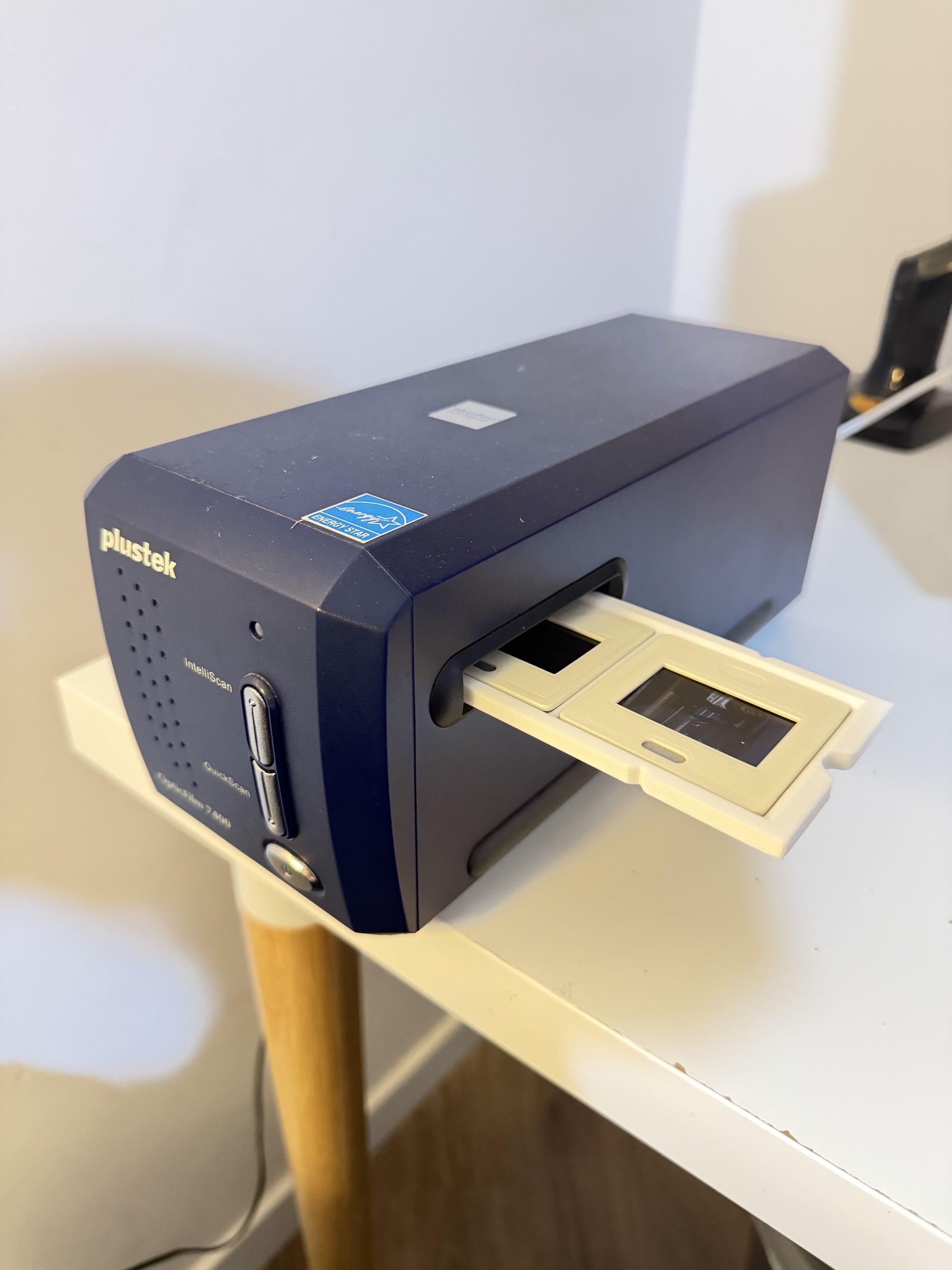 Slide holder for Opticfilm scanner