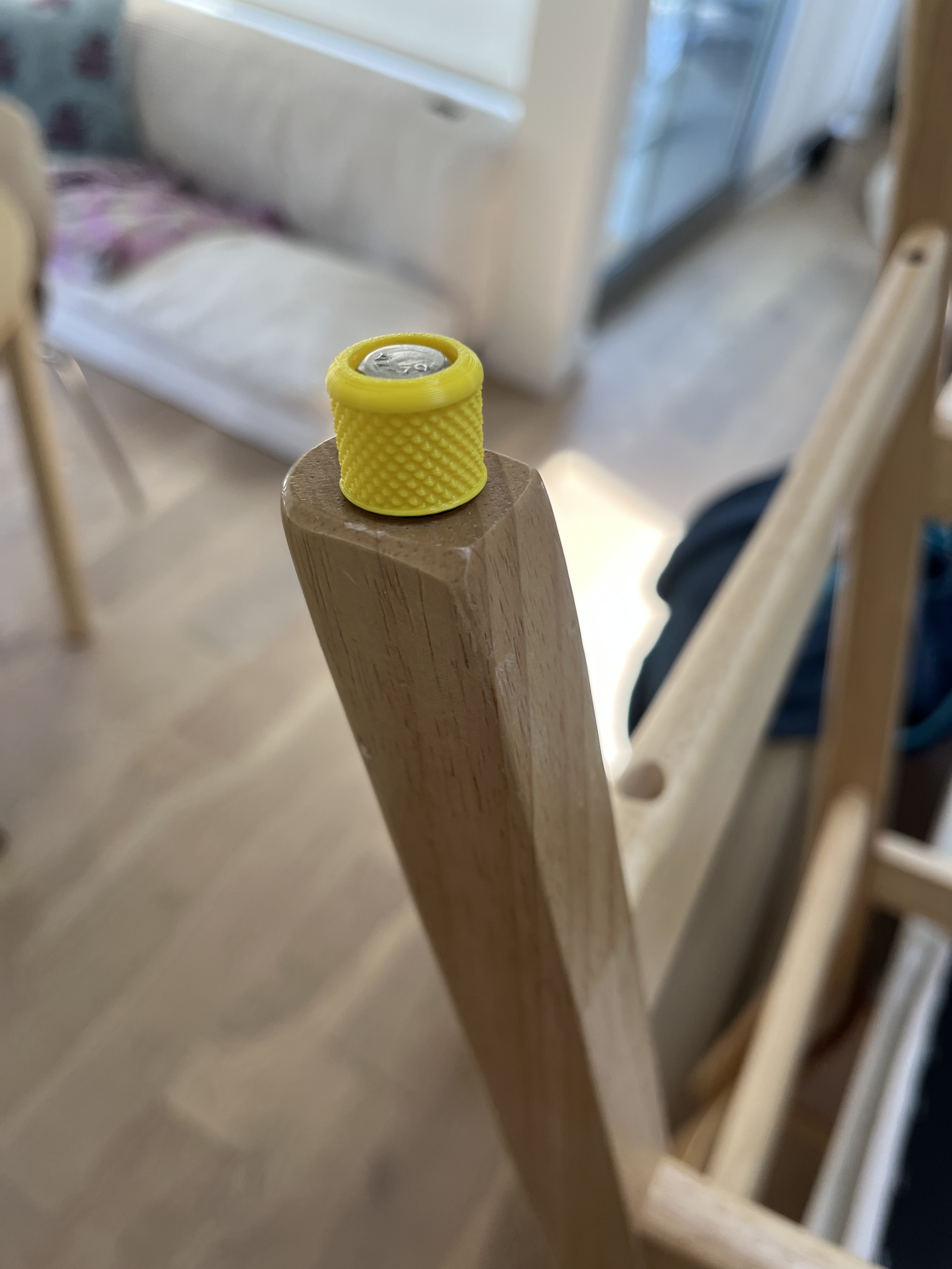 Bar stool levelling foot