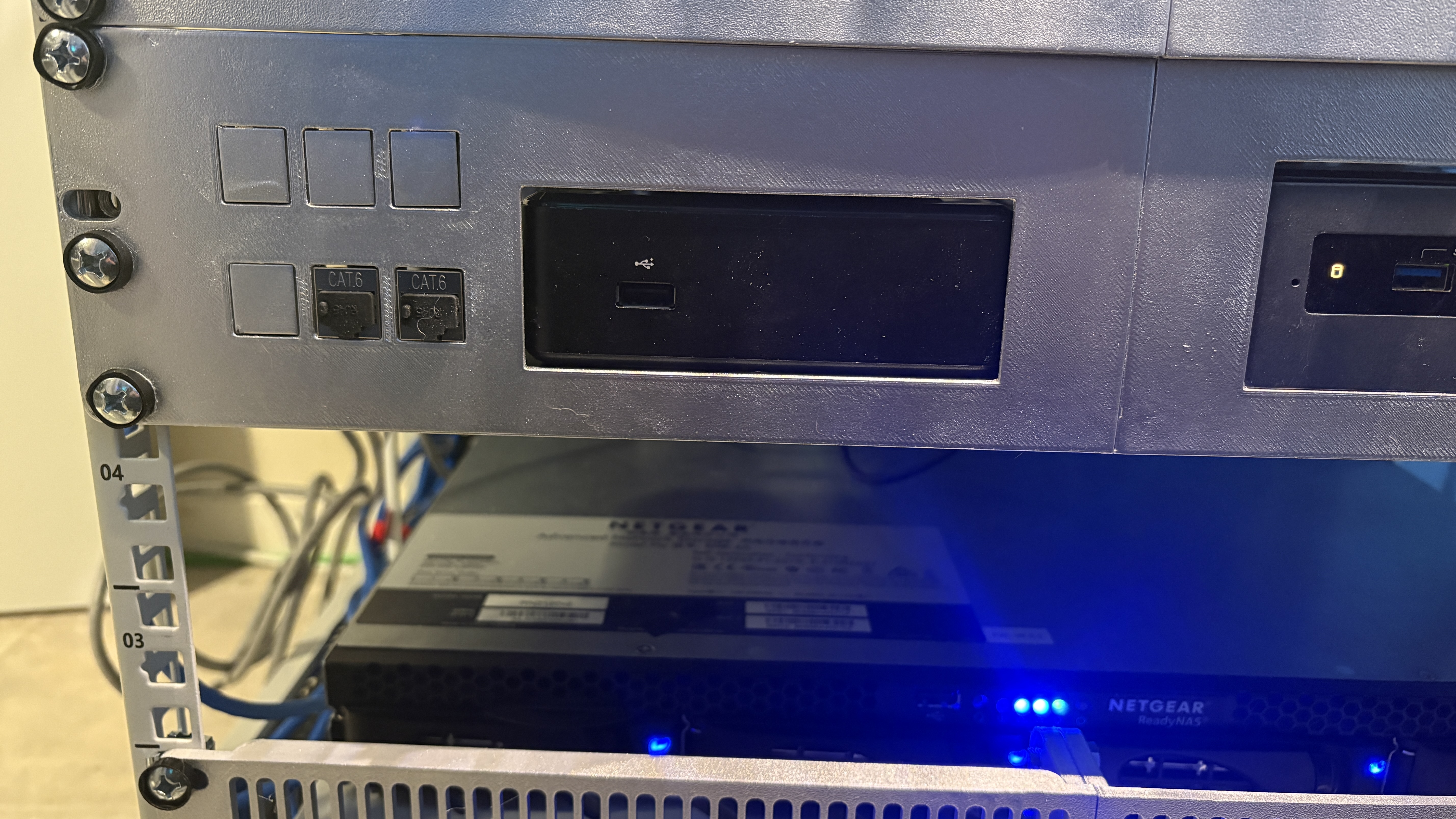 8 Gen Intel NUC - 19-Inch Rackmount