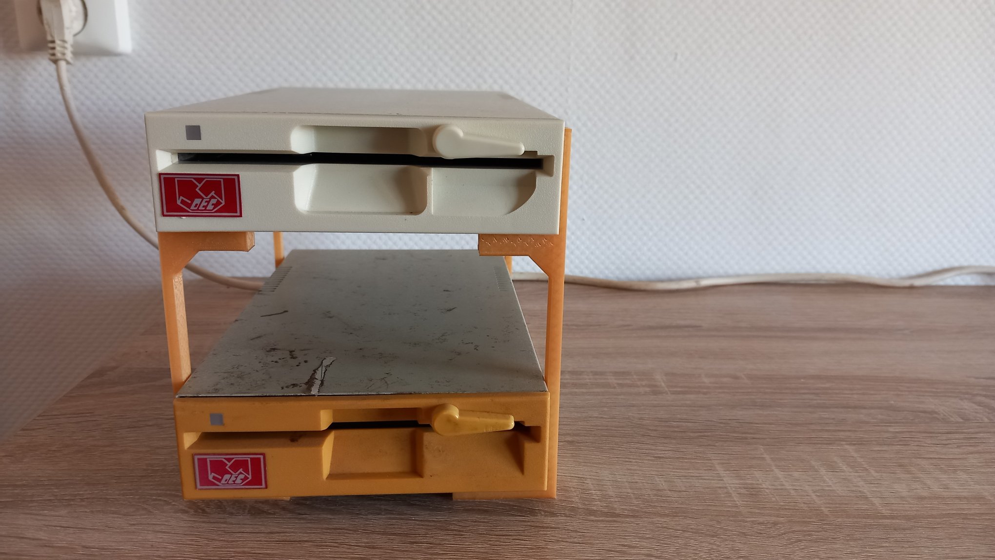 Commodore 1541 floppy drive stacking — miniatura 7