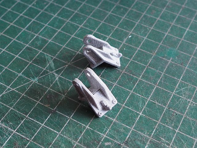 Abschleppösen links und rechts für Panzer III früh und StuG III früh 1:16