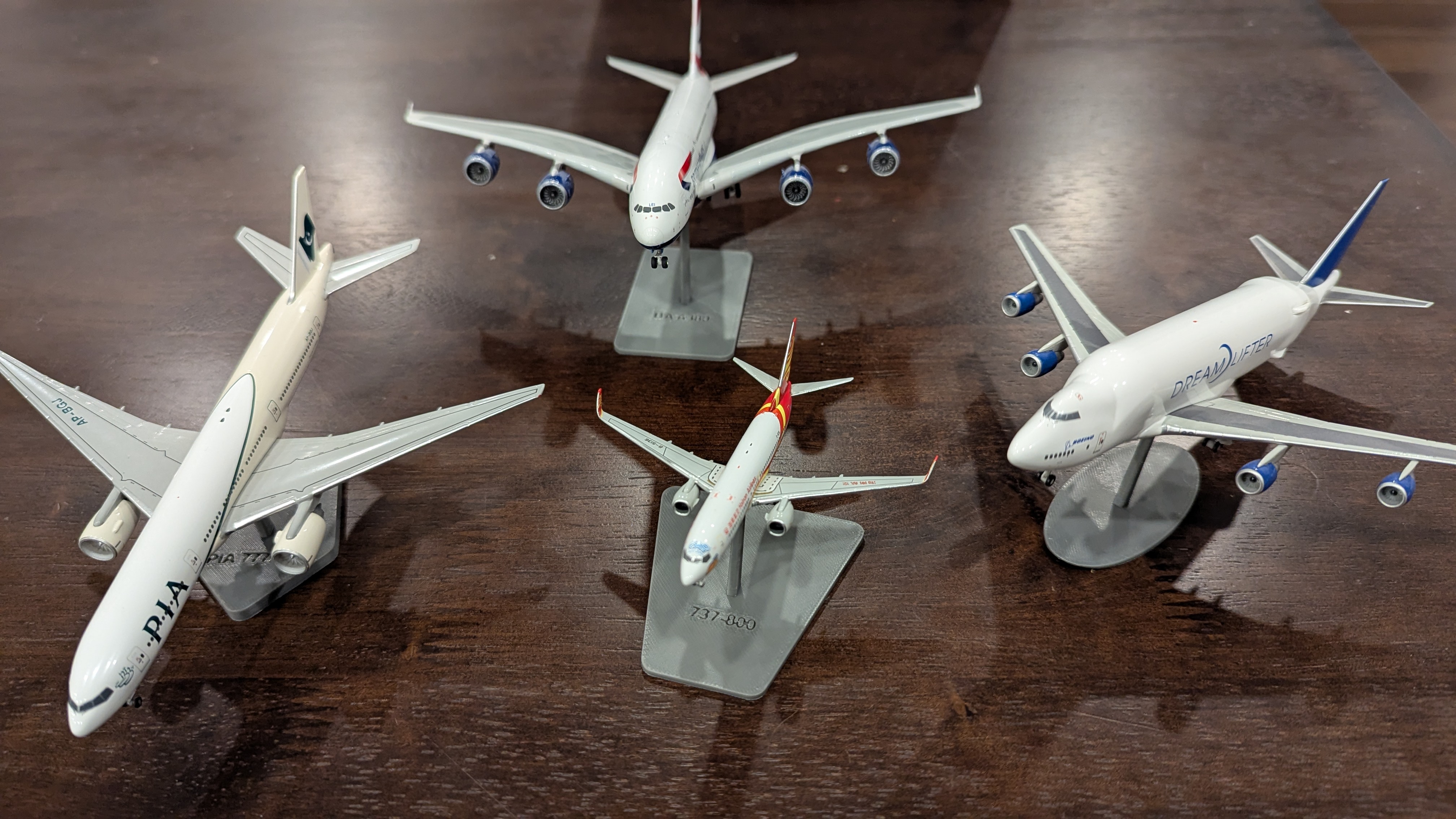 Build Your Own Model Airplane Stand (1:400)