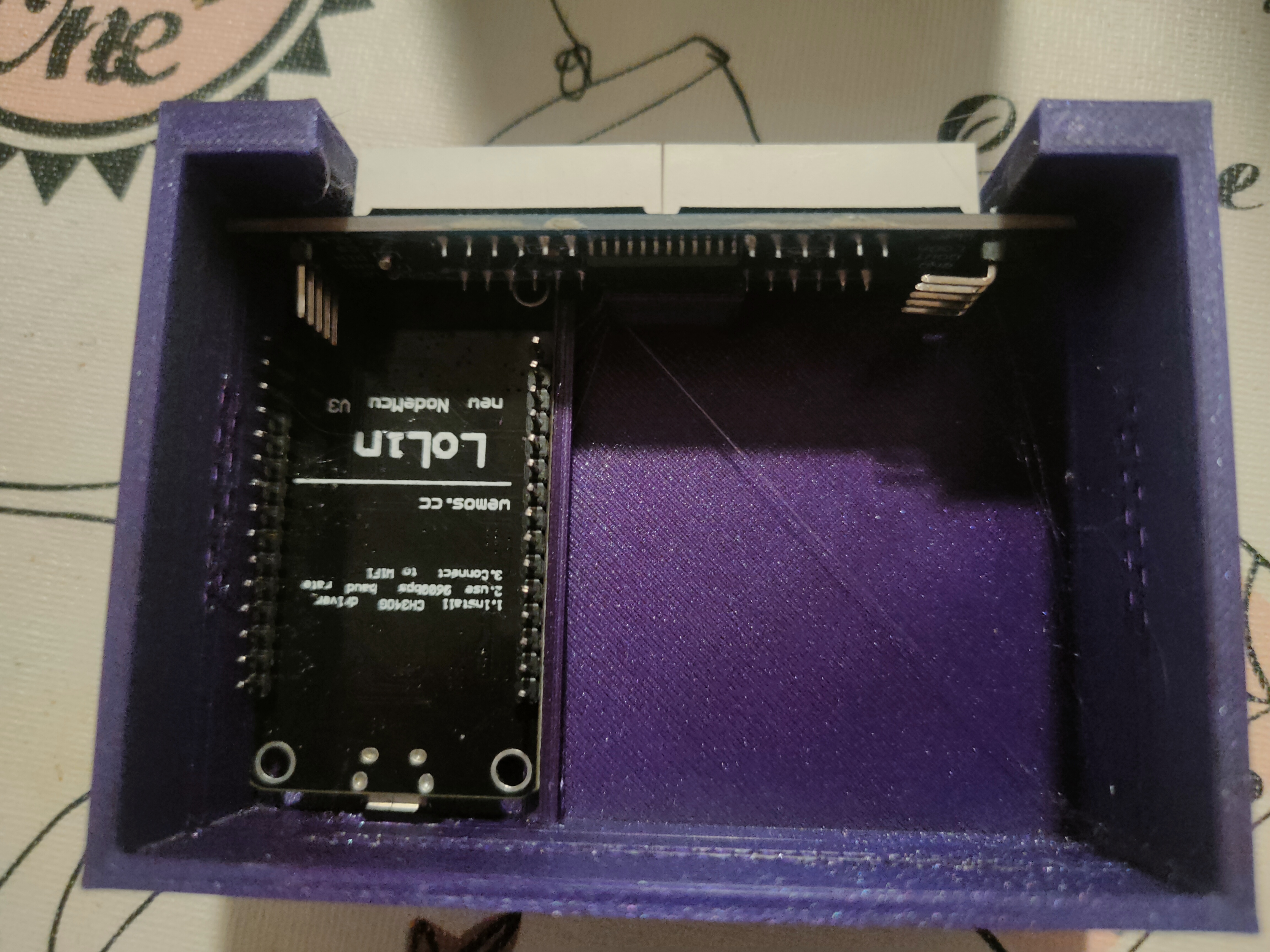 Caja para NodeMCU Lolin V3 y Display LED MAX7219