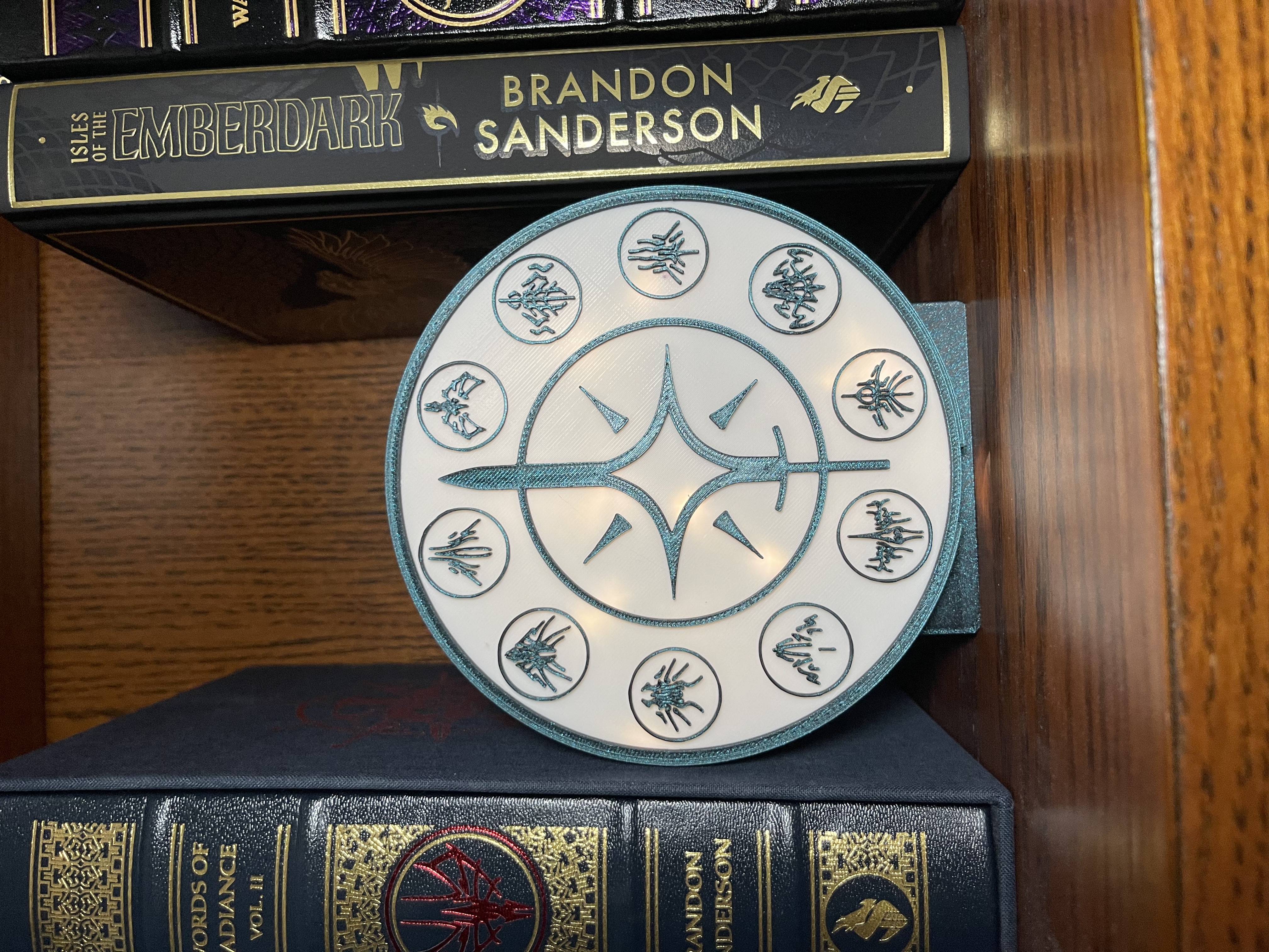 Stormlight Archive Container & Display – Knights Radiant Inspired