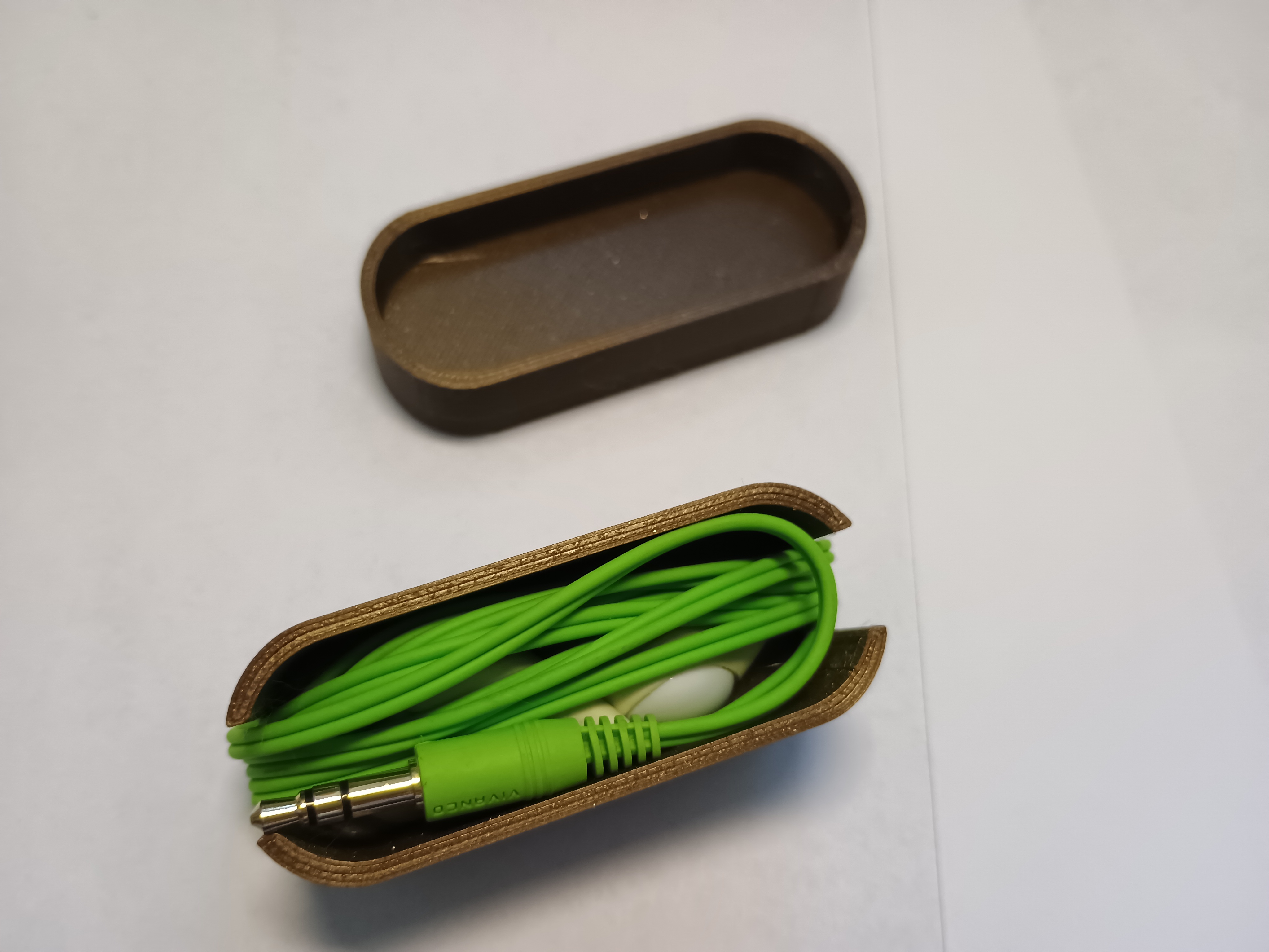 Wired headphone box