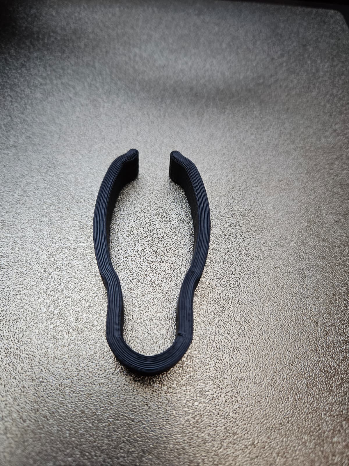 Innox IVA MON-07 / Millenium Desktop Monitor Stand DM3 cable clip — miniatura 4