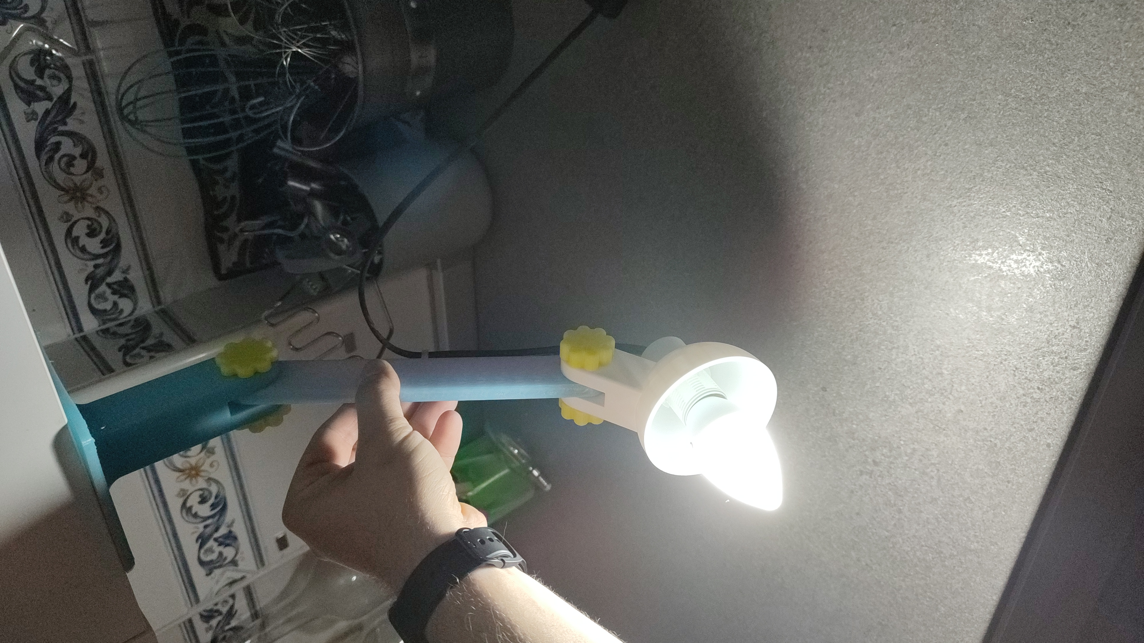 Miniatura 2 do modelo 3D Ceiling flexo lamp