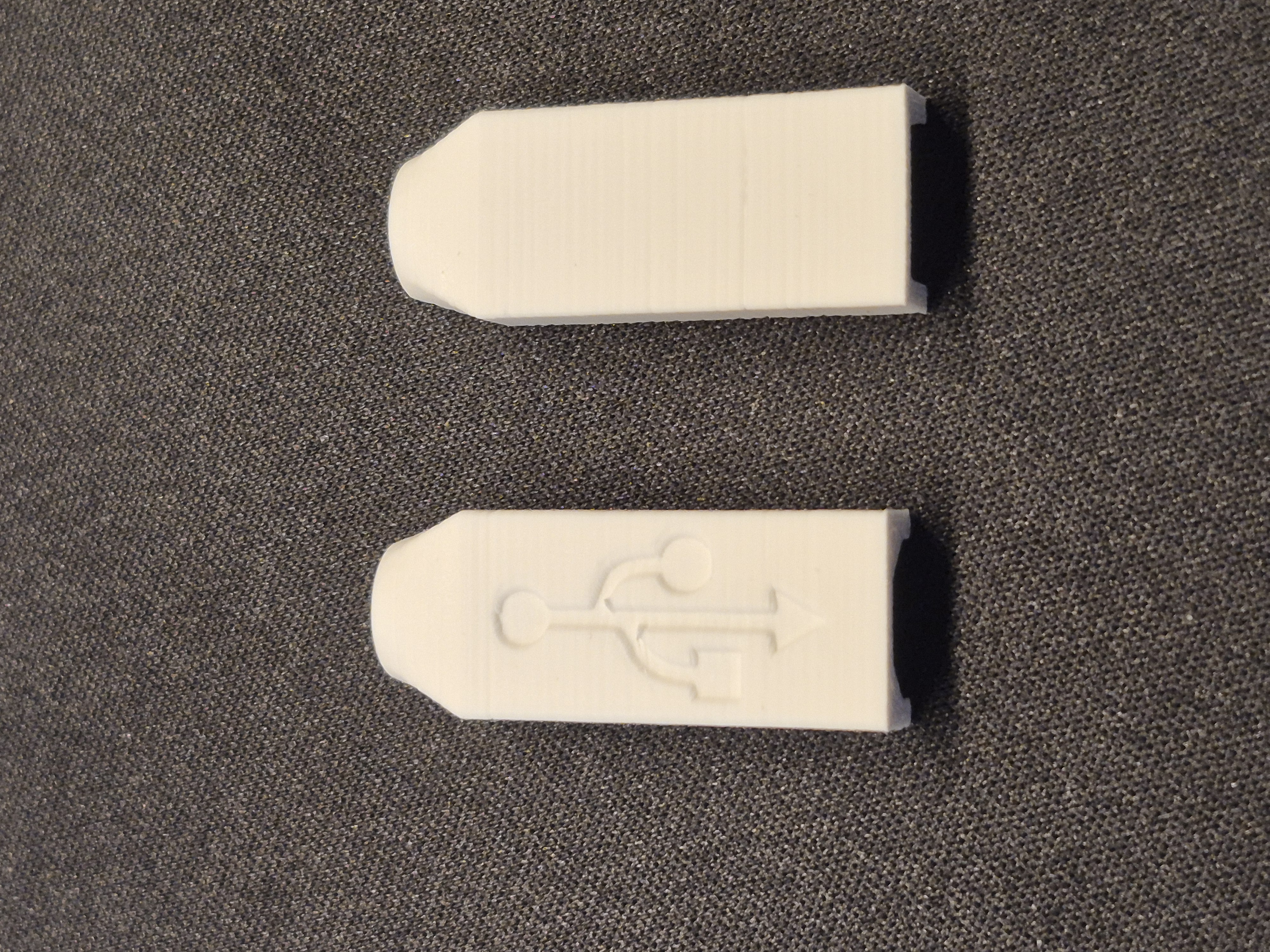 USB-B housing — thumbnail 2