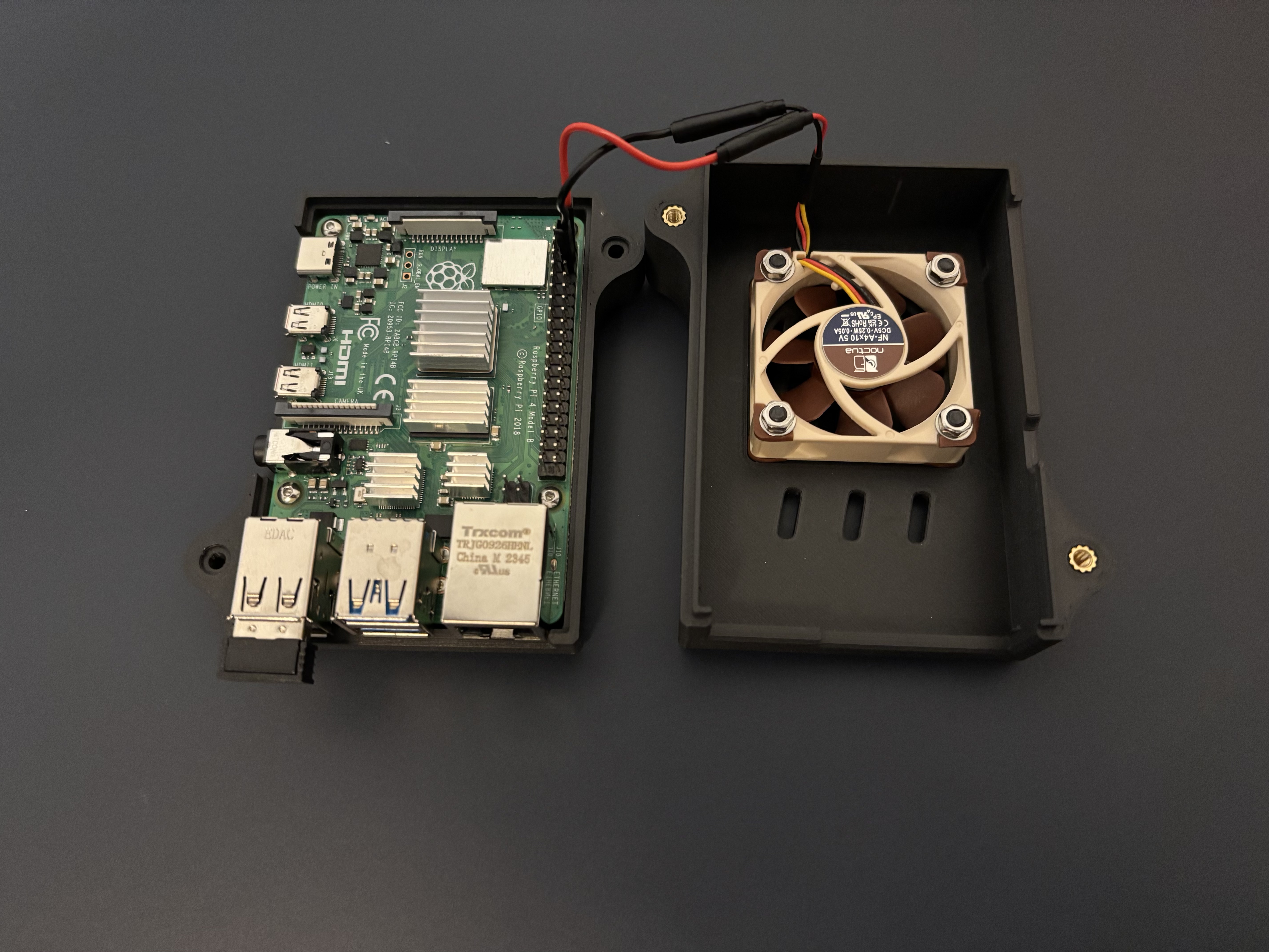 Miniatura 3 do modelo 3D Raspberry Pi4 case
