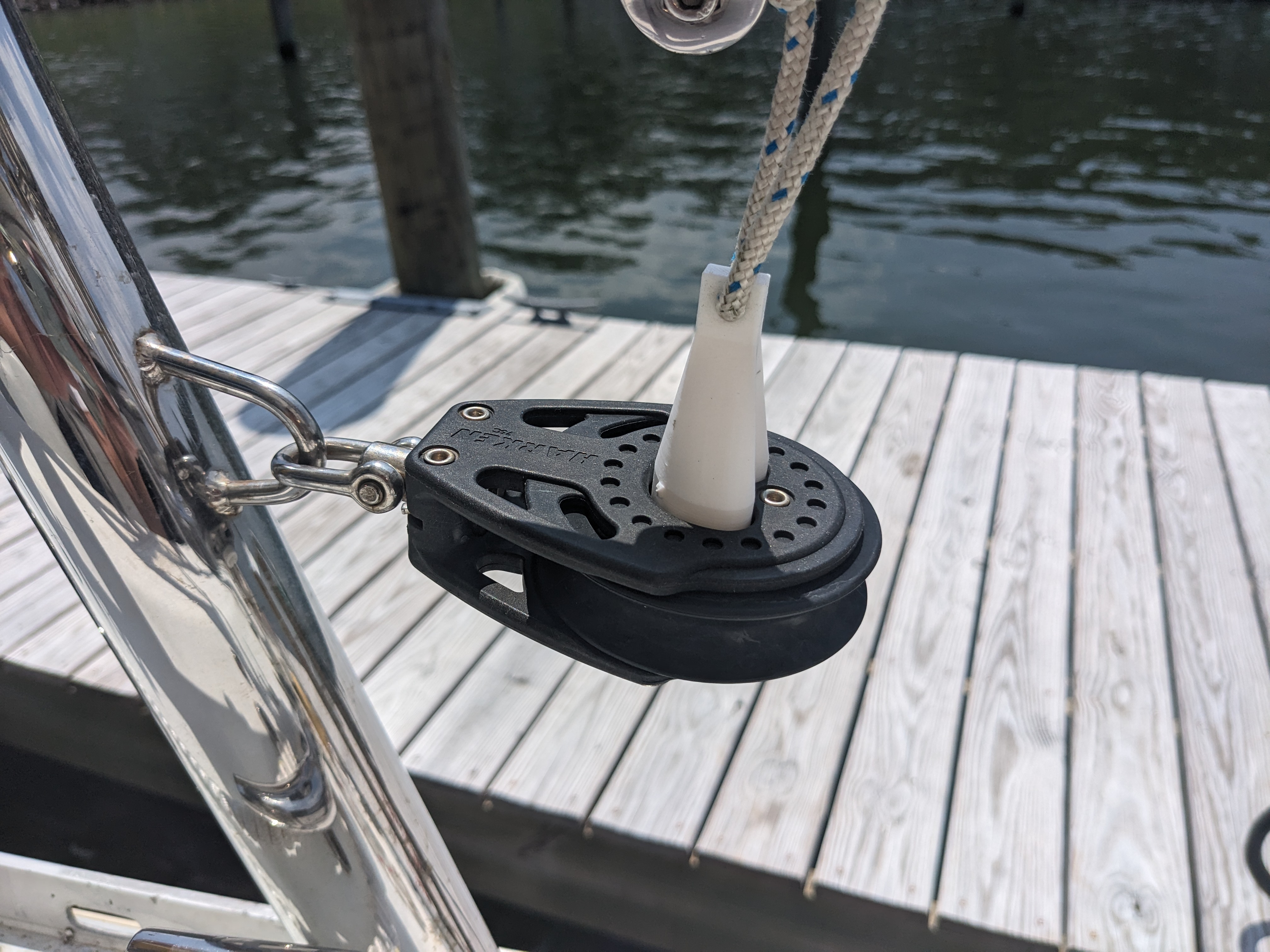 Harken AirBlock support/holder