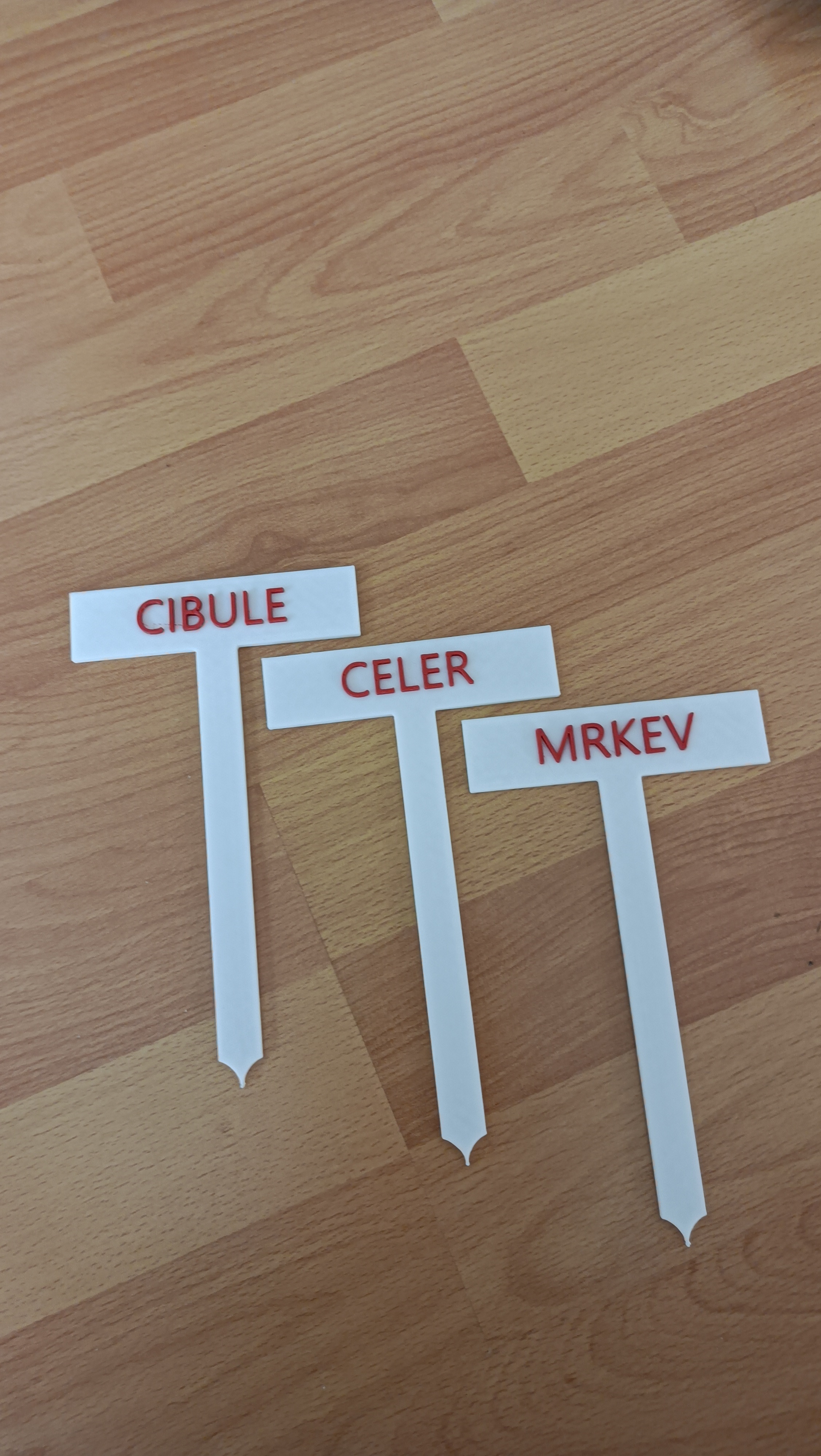 Cedulky na záhony