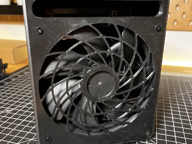 Modded Back for AOOSTAR WTR Pro With Noctua High-Efficiency Grill