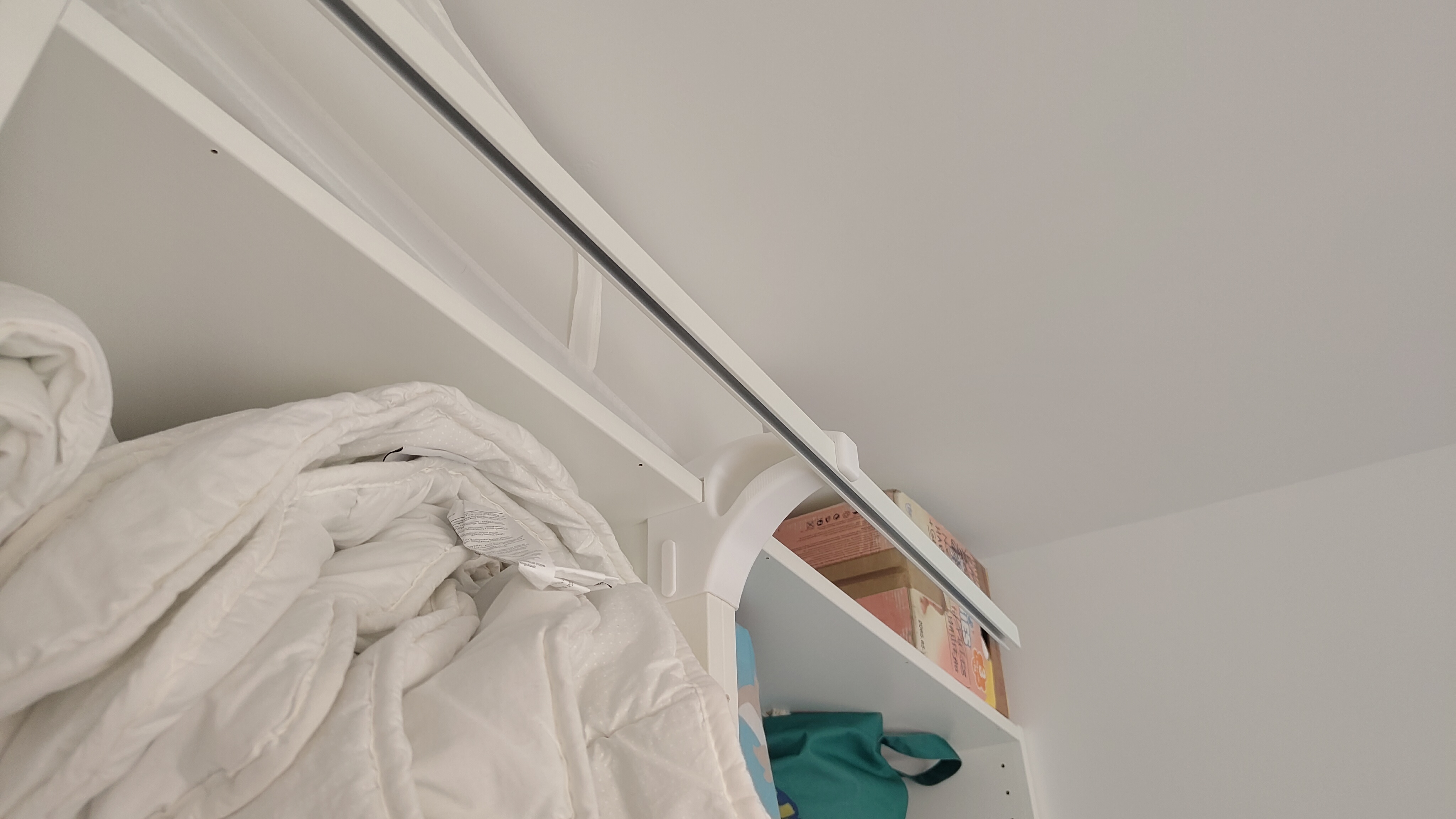 Connector for Ikea Pax cupboard with Vidga curtain rod