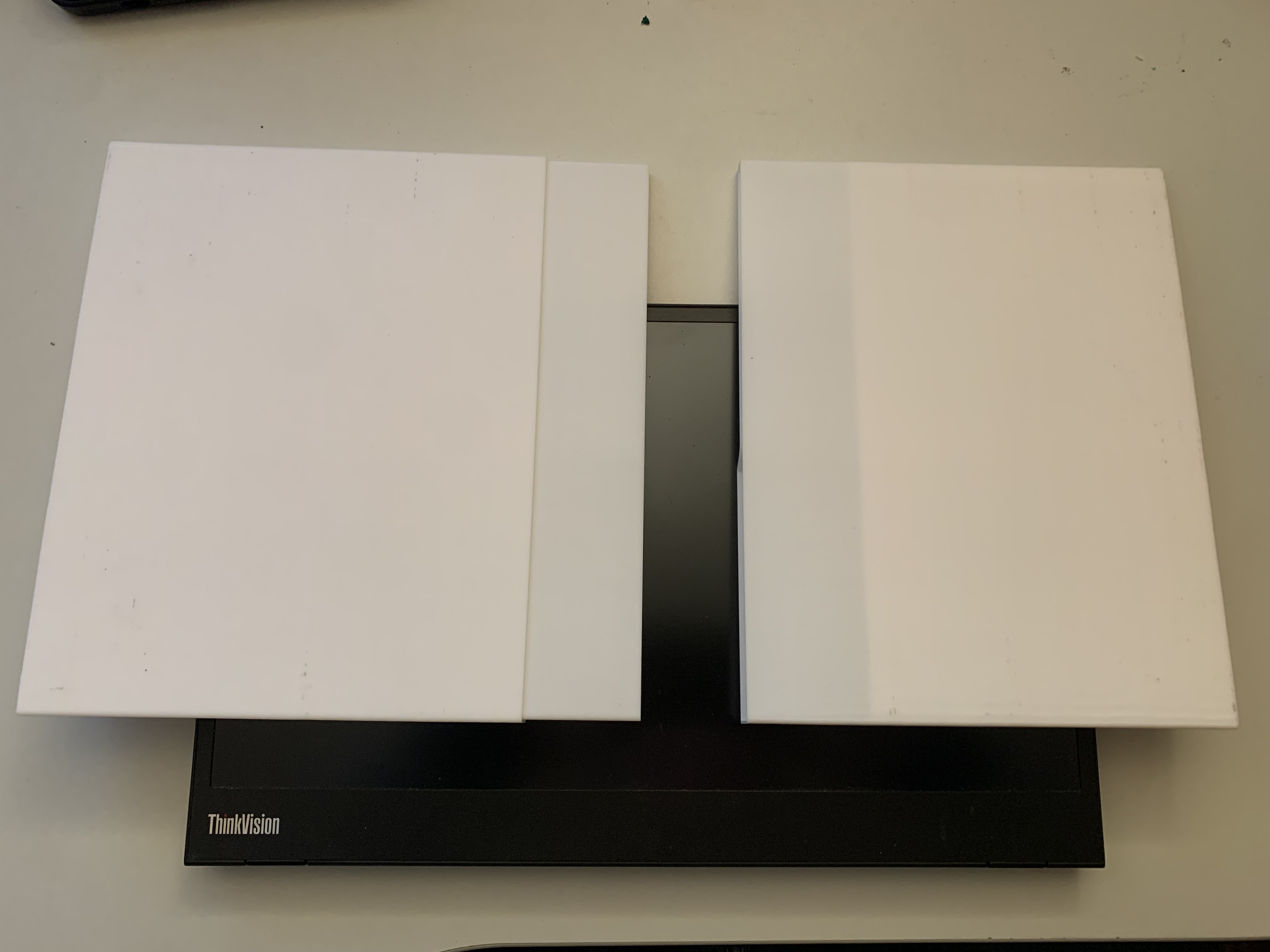 ThinkVision 14" Portable Monitor Case