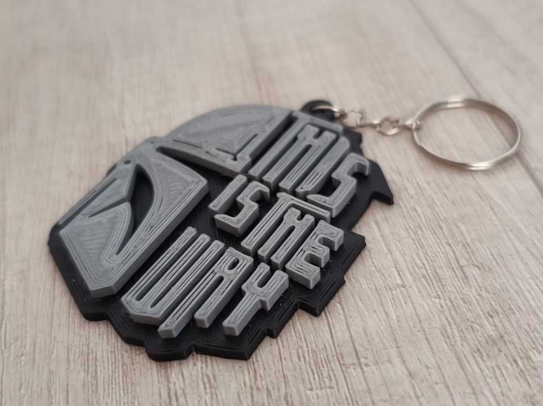 Mando Mask keychain
