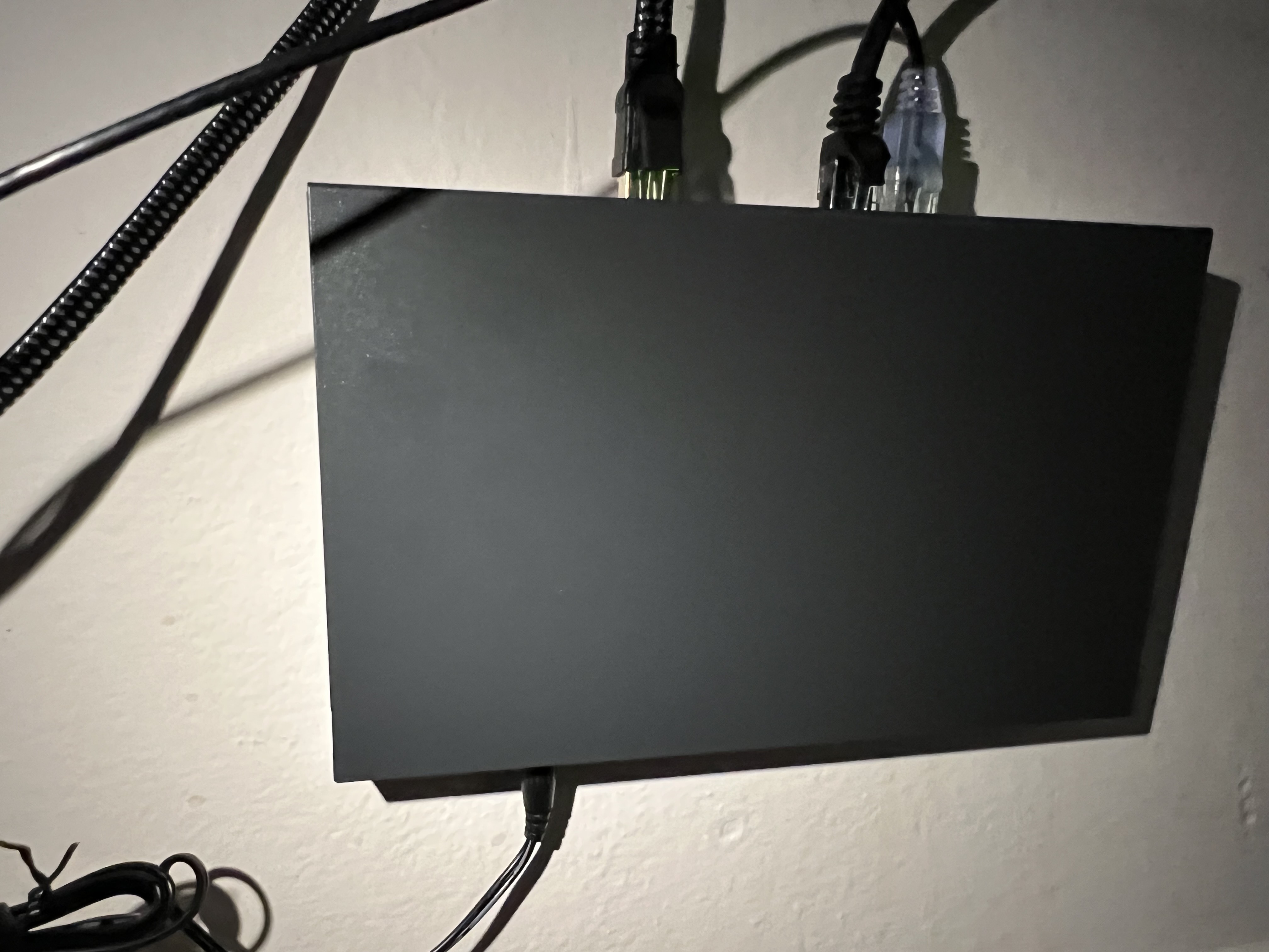 TP-Link TL-SG105-M2 5 port Wall Mount