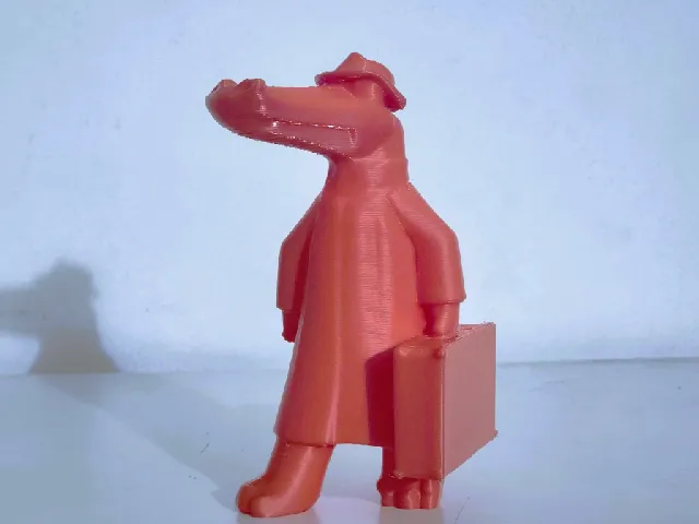 Traveller alligator figure