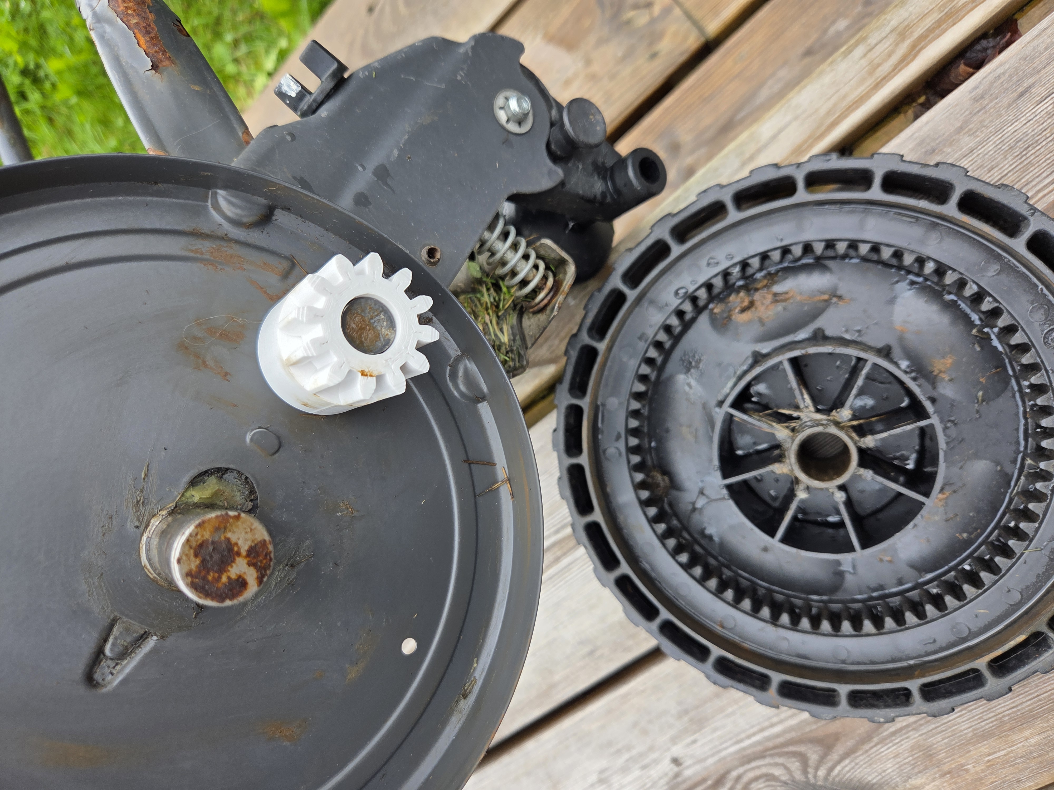 Gardena / Husqvarna push reel mower pinion cog