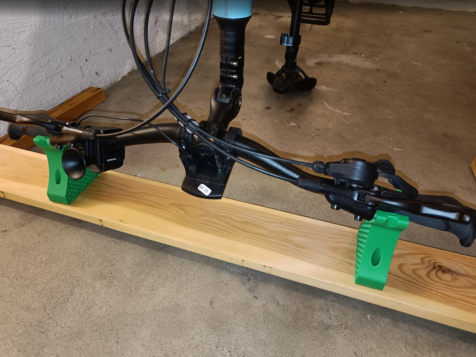 Bike handle bar upside down stand holder mount