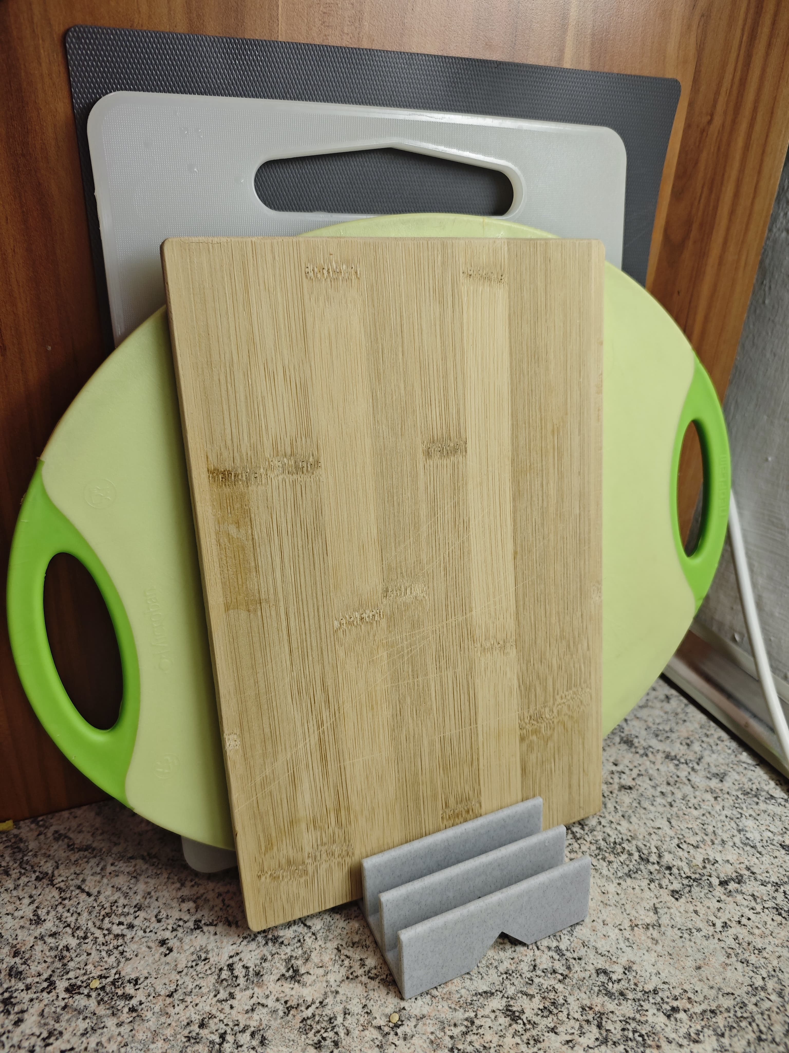 Everydays 003 – Cutting Board Holder