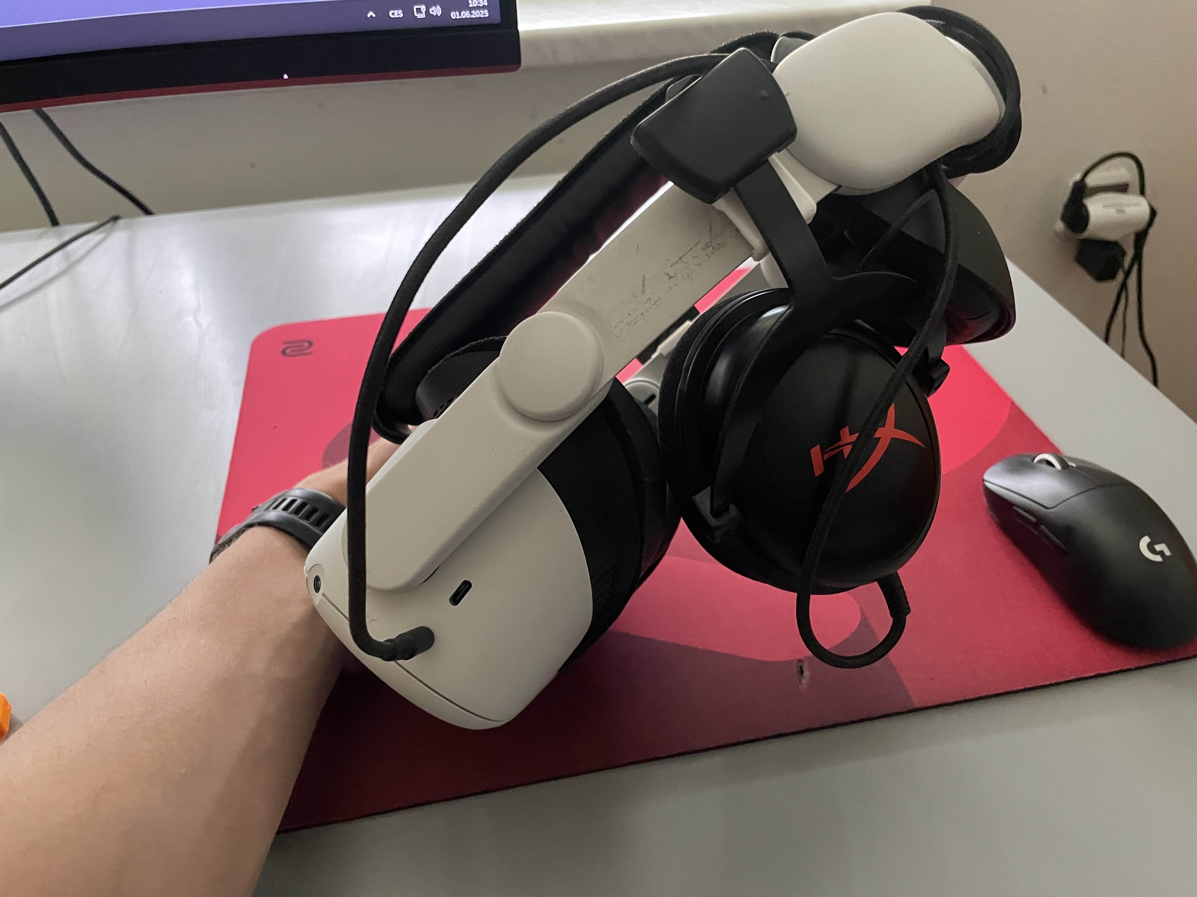 Meta Oculus Quest 2 Audio strap for HyperX Cloud Headphones Kiwi Design Strap