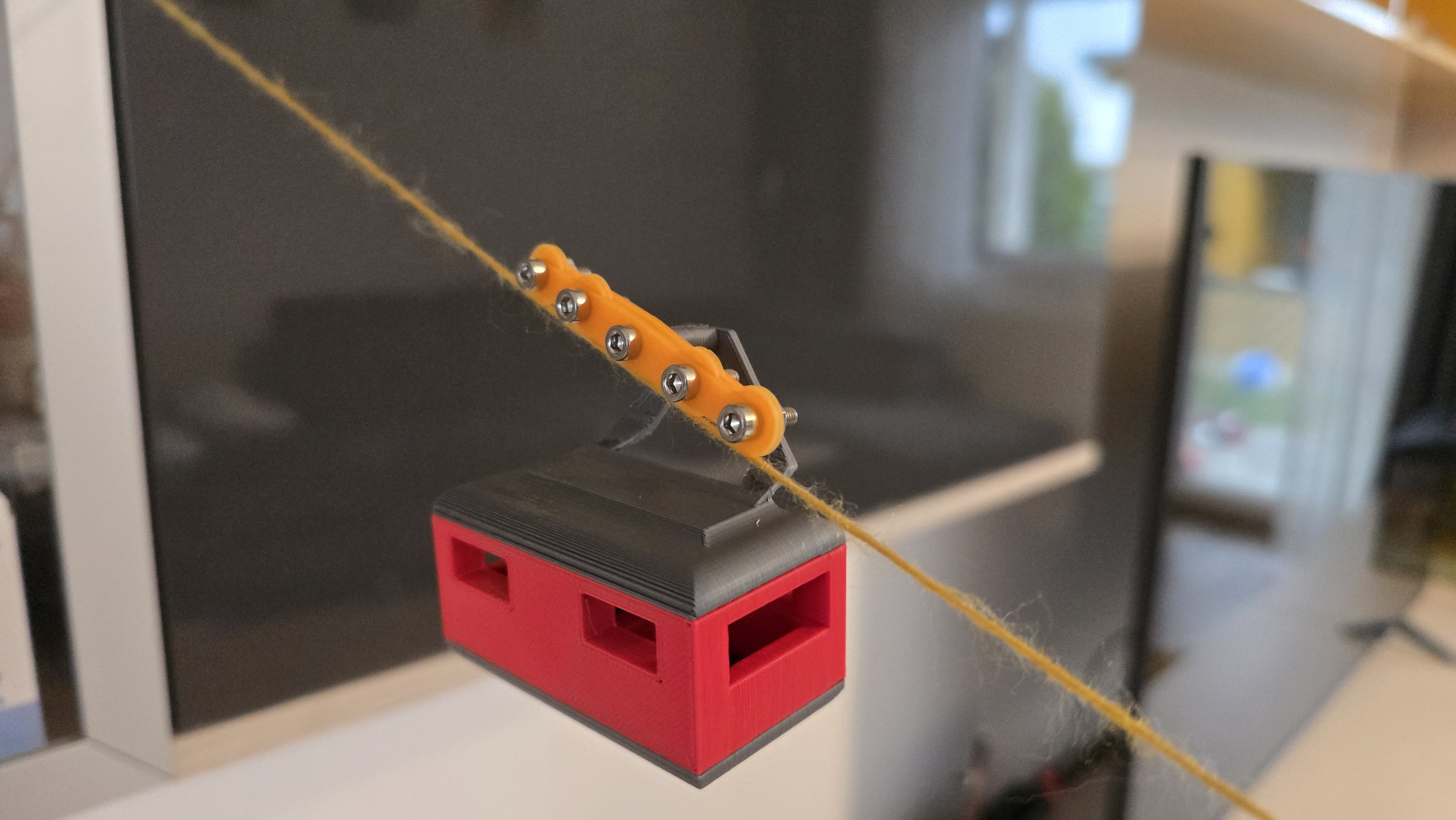 Miniatura 5 do modelo 3D Cable car cabin + rollers