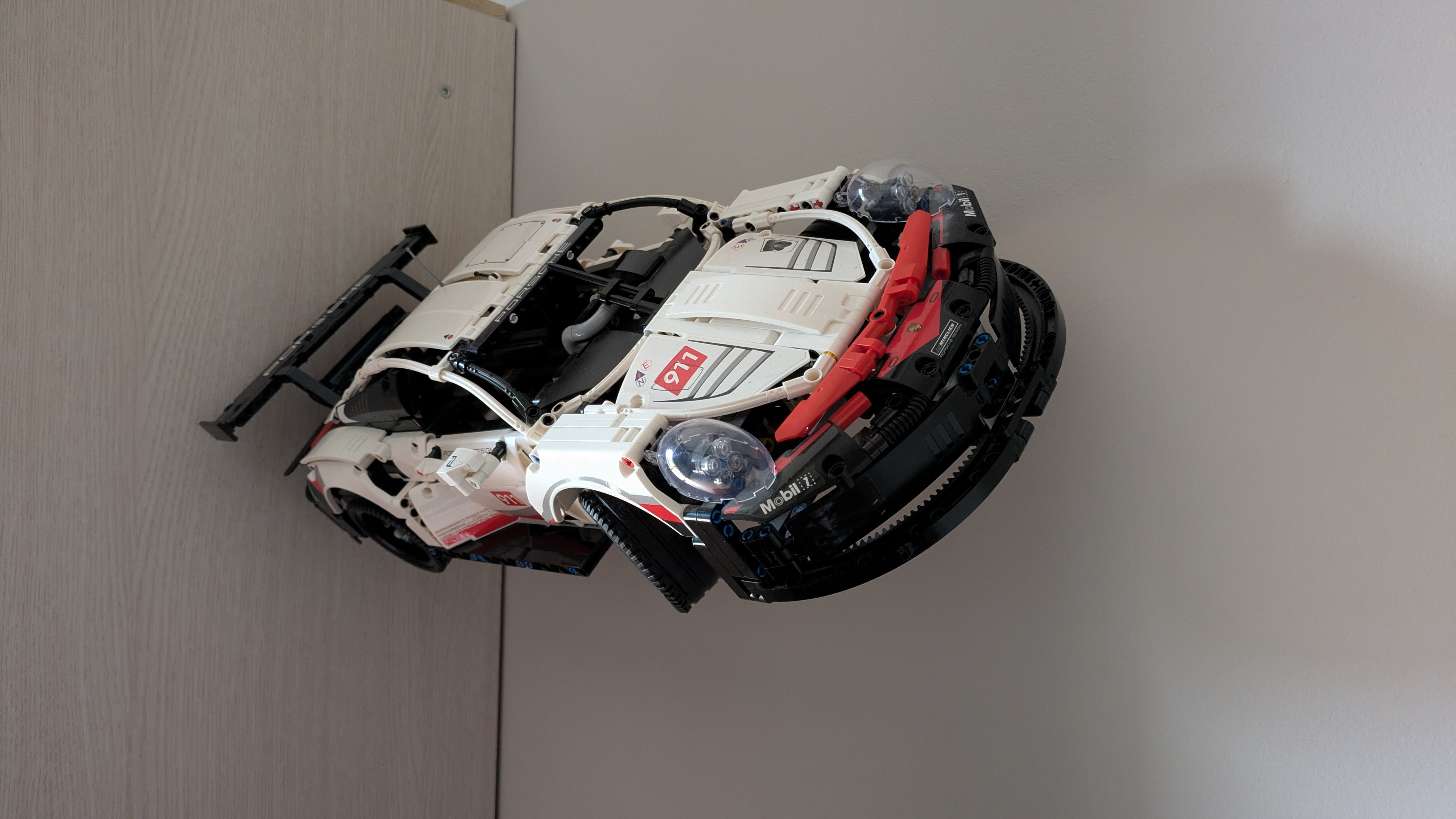 Wieszak o koncie 45° do modelu Lego Porsche 911 RSR