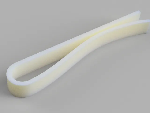 Slat curtain clip