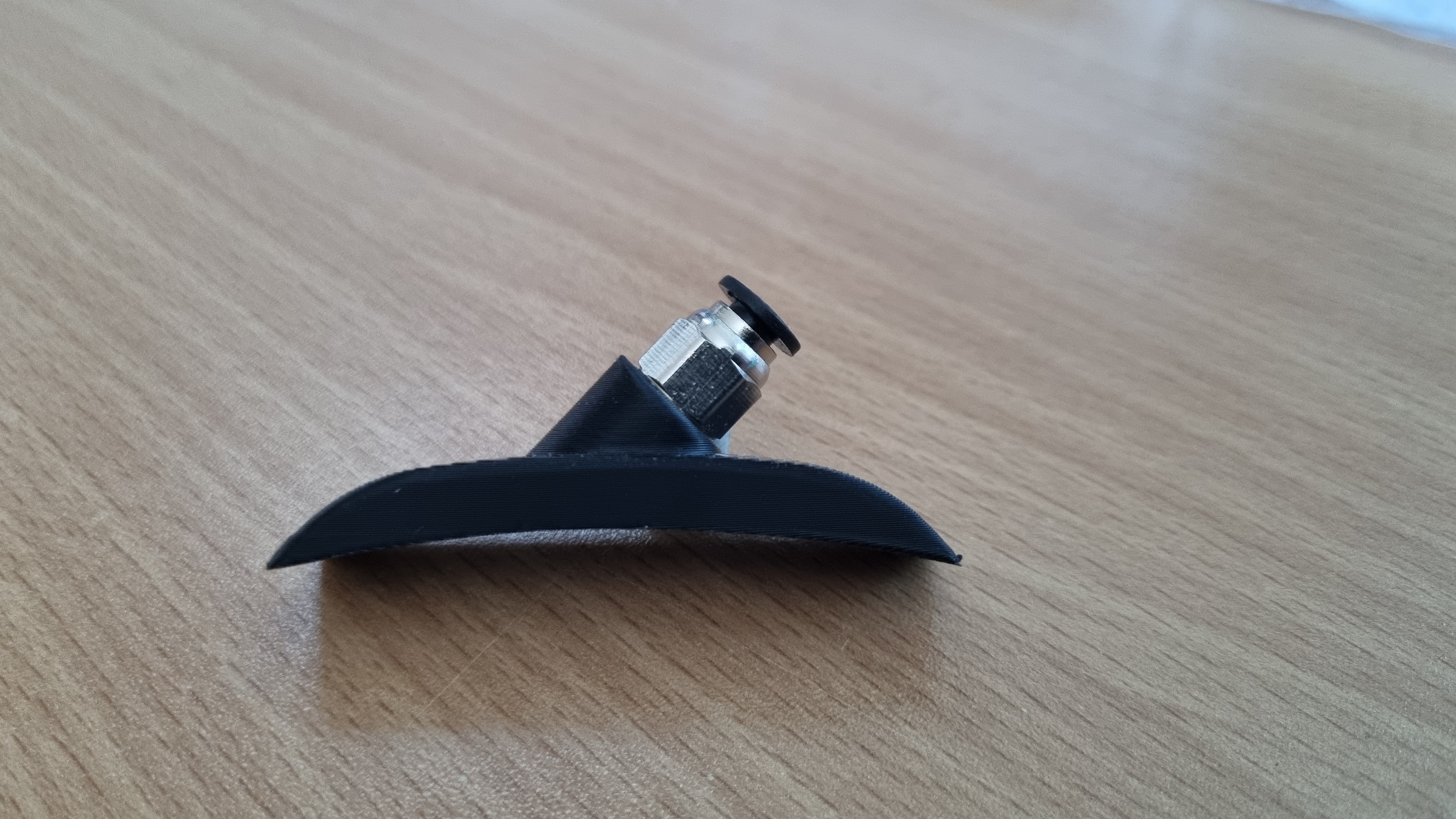 Filament outlet with PTFE pneumatic connection for Sunlu S2 Dryer