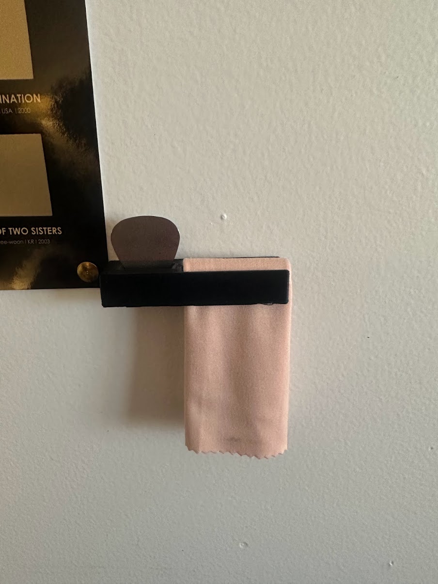 Miniatura 4 do modelo 3D Scratch-Off Poster Mount