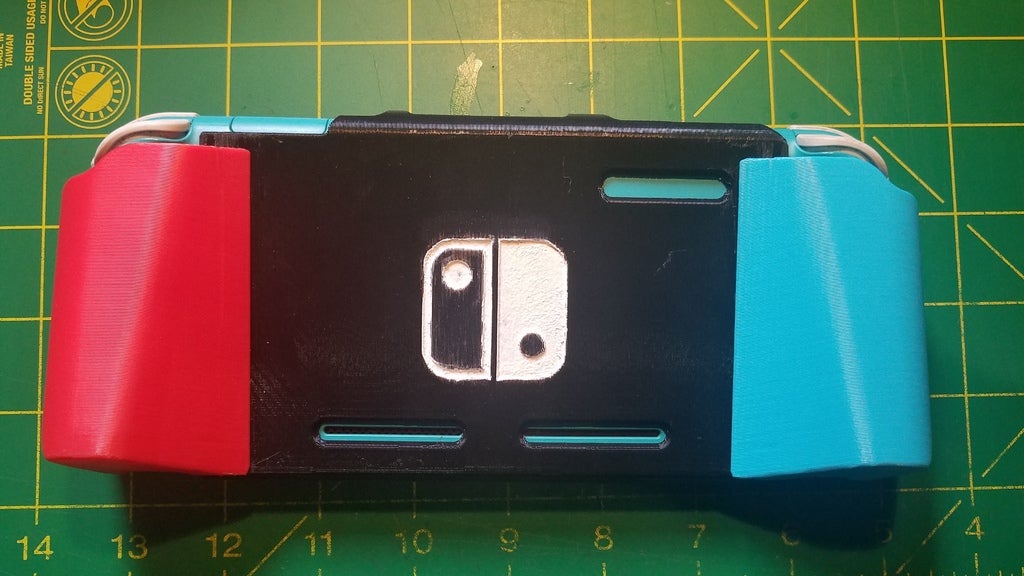 Miniatura 6 do modelo 3D Switch Lite Grip/Cover